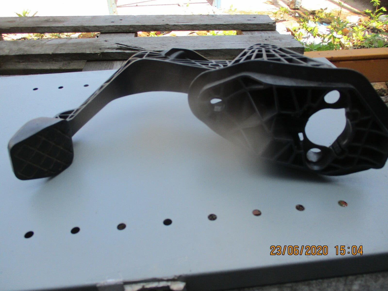 VW VOLKSWAGEN POLO 6R MK5 CLUTCH PEDAL 6R2721321