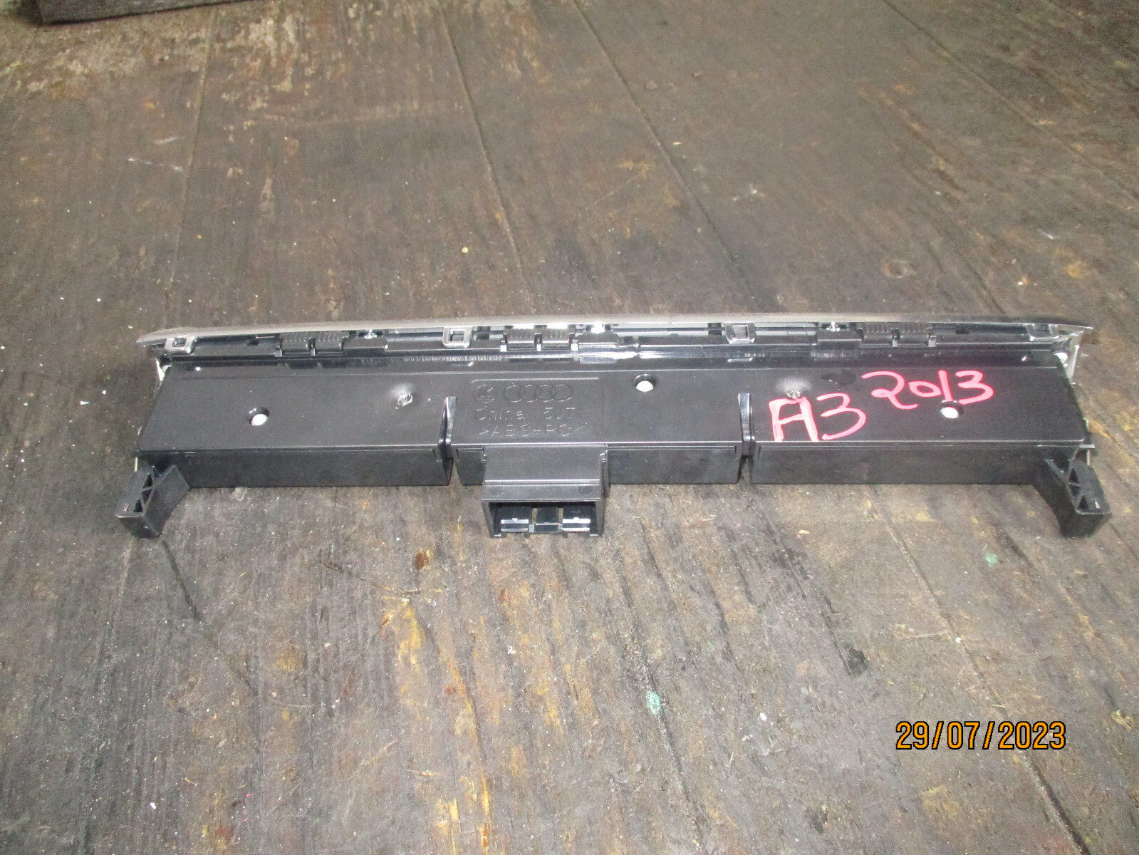 AUDI A3 2013 HAZARD SWITCH STOP START 8V0925301