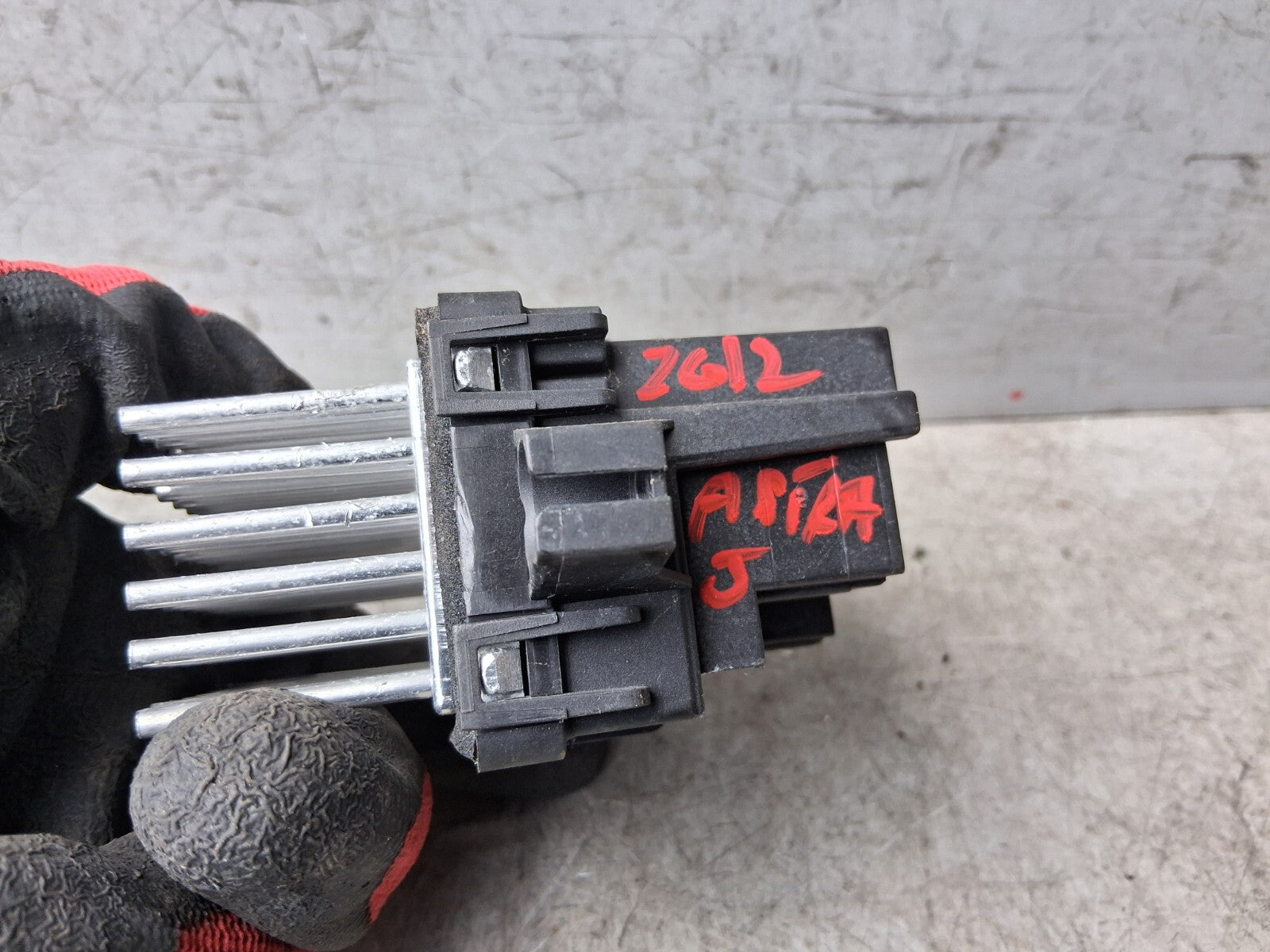 2012 VAUXHALL ASTRA J HEATER BLOWER FAN MOTOR RESISTOR 13503201