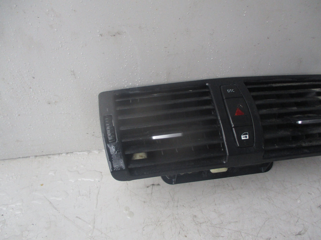 BMW 1 SERIES 2010 E87 DASHBOARD VENT & HAZARD SWITCH 705918913