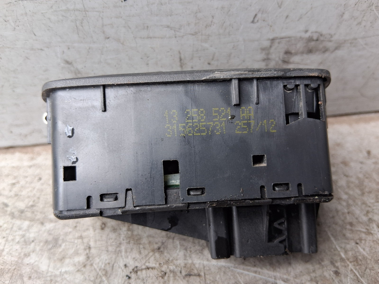 VAUXHALL CORSA D 2011 FRONT HEADLIGHT CONTROL SWITCH ADJUSTER  13310335