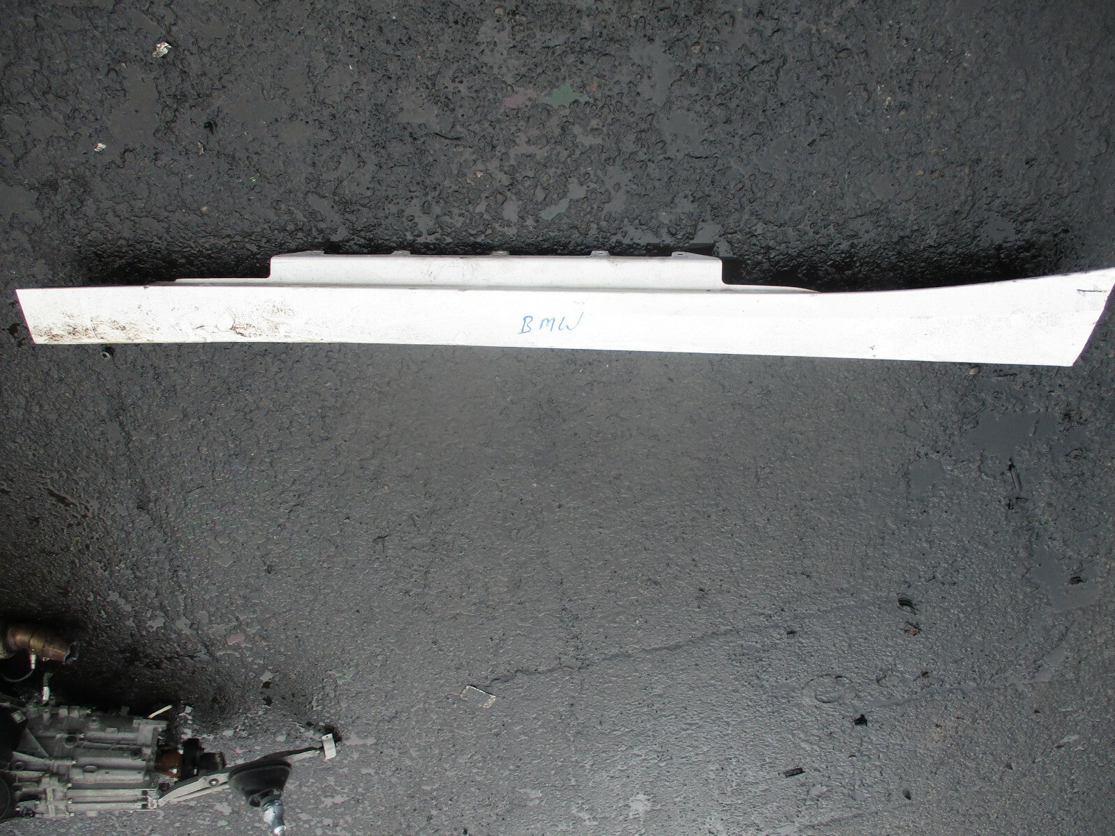 BMW 1 SERIES F21 NS PASSENGER SIDE LEFT SIDE SKIRT WHITE