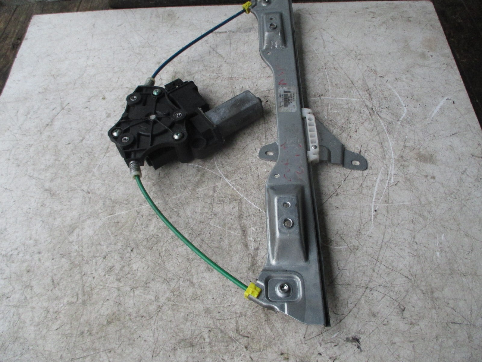 VAUXHALL CORSA D 2013 1.4 NSF PASSENGER SIDE WINDOW MOTOR REGULATOR 13298153