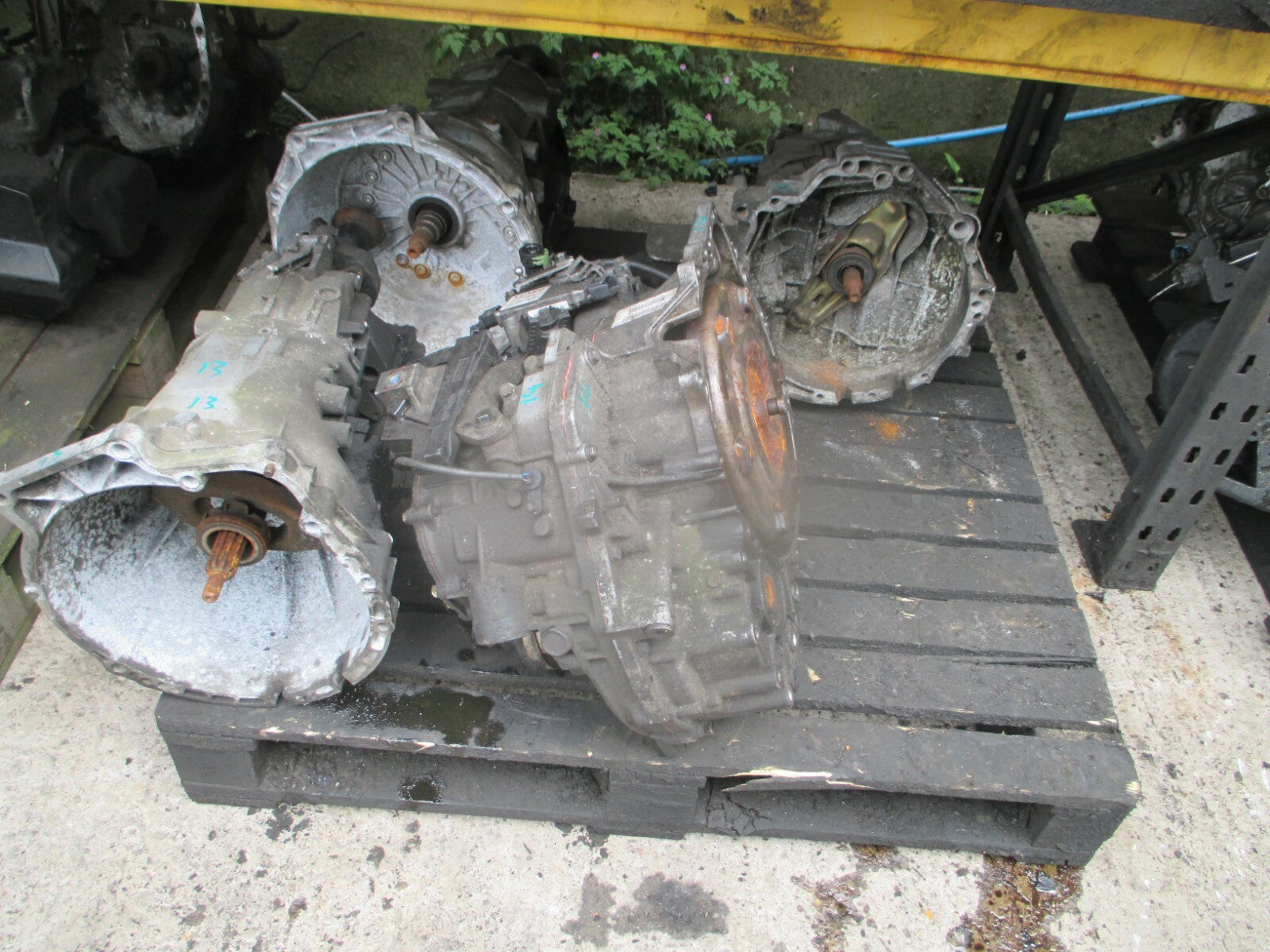 VOLVO V40 2004 AUTO GEARBOX TRANSMISSION TORQUE CONVERTER 30681144 30681142 BG14
