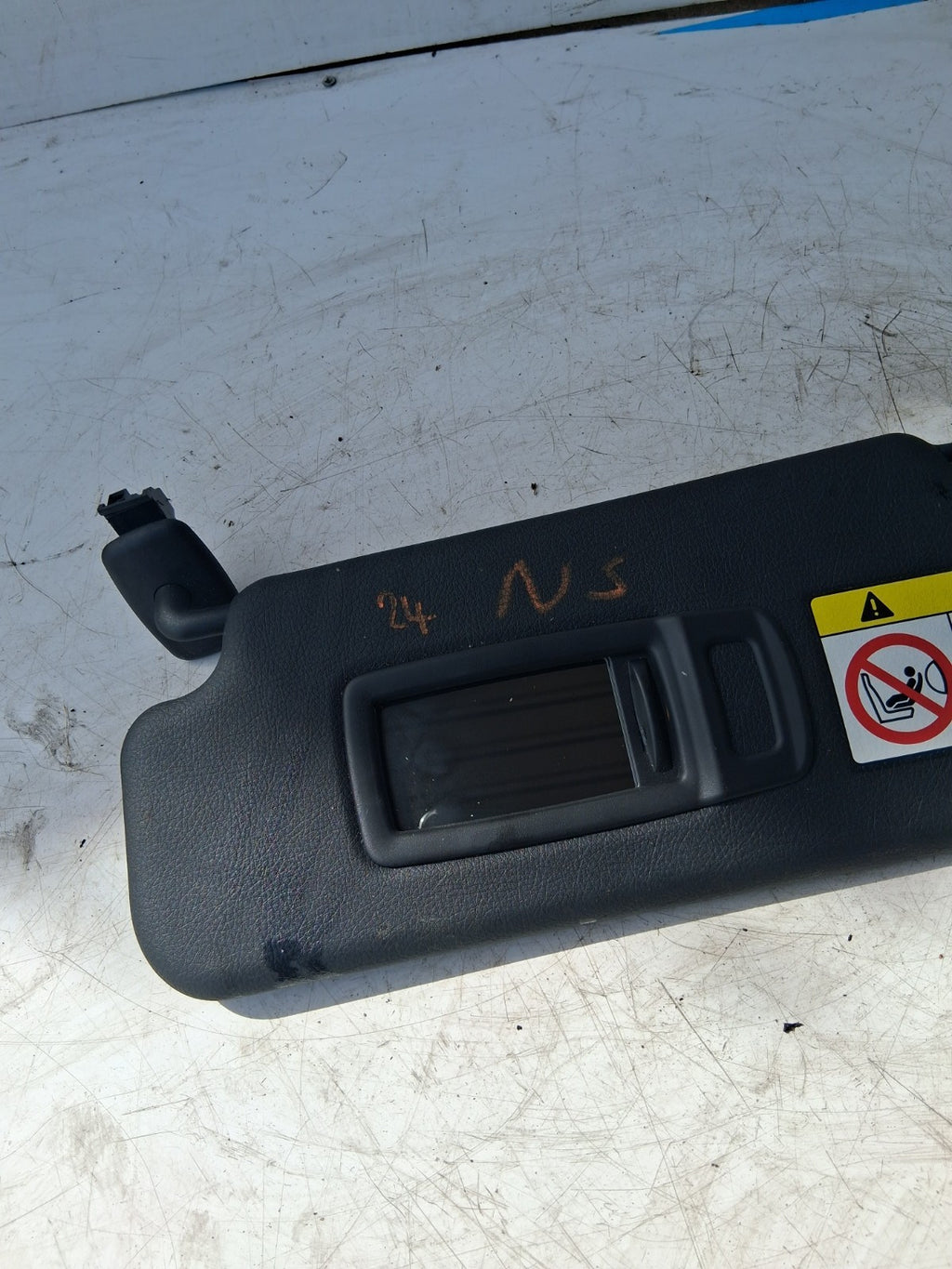 2024 BMW 2 SERIES NSF PASSENGER SIDE SUN VISOR