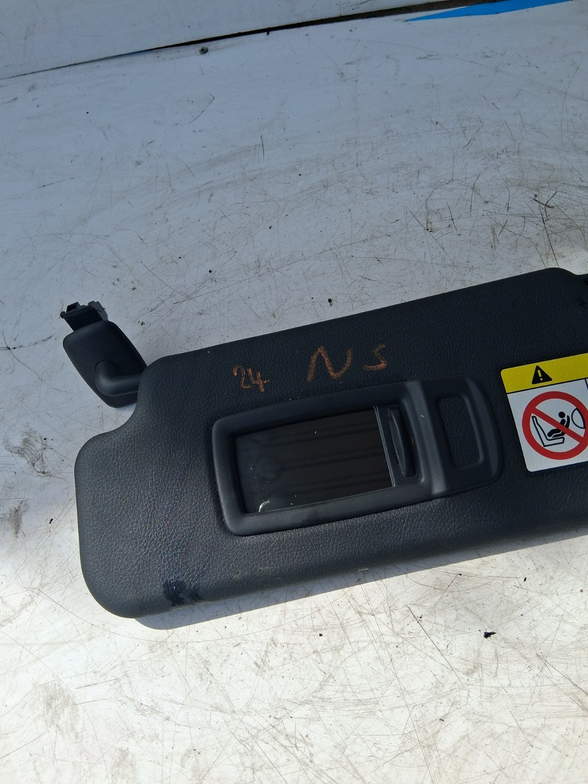 2024 BMW 2 SERIES NSF PASSENGER SIDE SUN VISOR