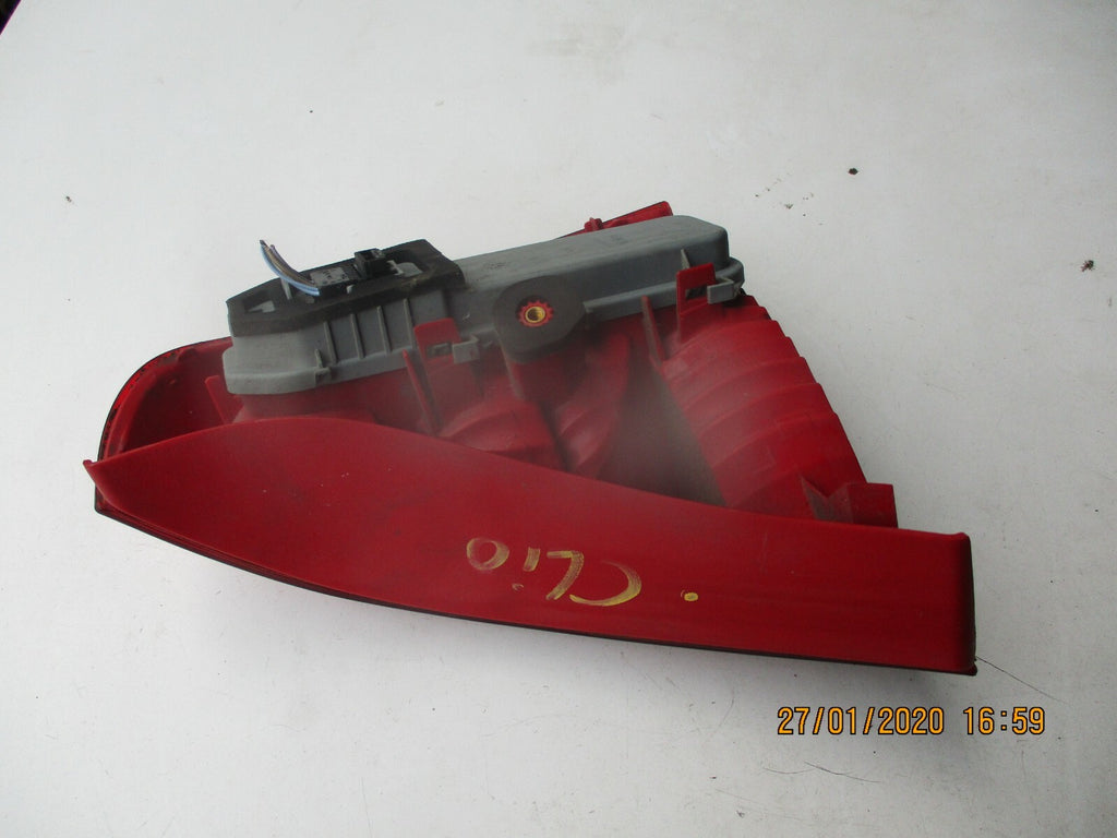 RENAULT CLIO MK2 2004 FACELIFT NSR PASSENGER SIDE REAR BRAKE TAIL LIGHT 11A232B