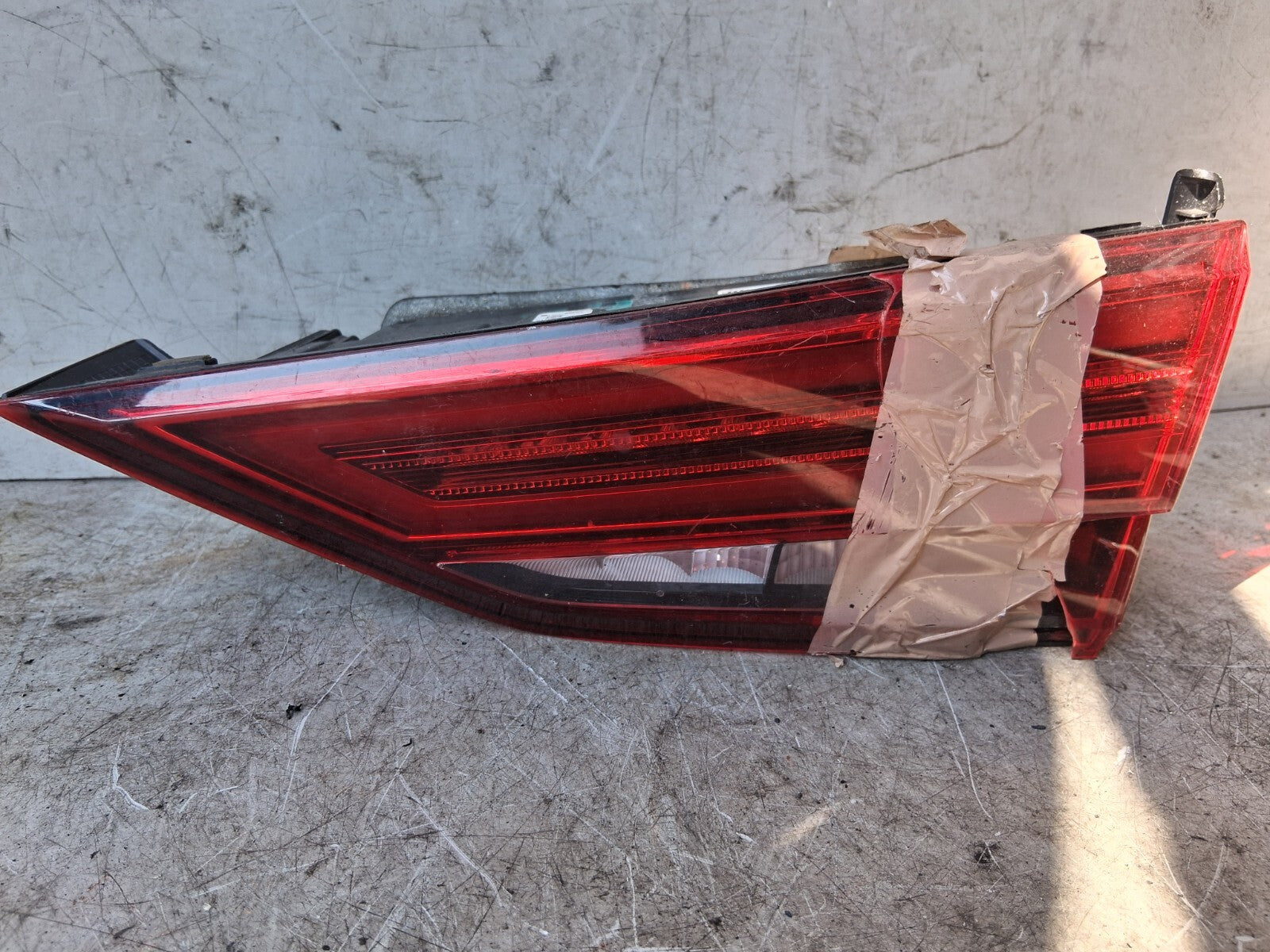 2021 AUDI A3 8Y HATCH OSR DRIVER SIDE REAR LIGHT INNER TAIL LIGHT 8V5945094D