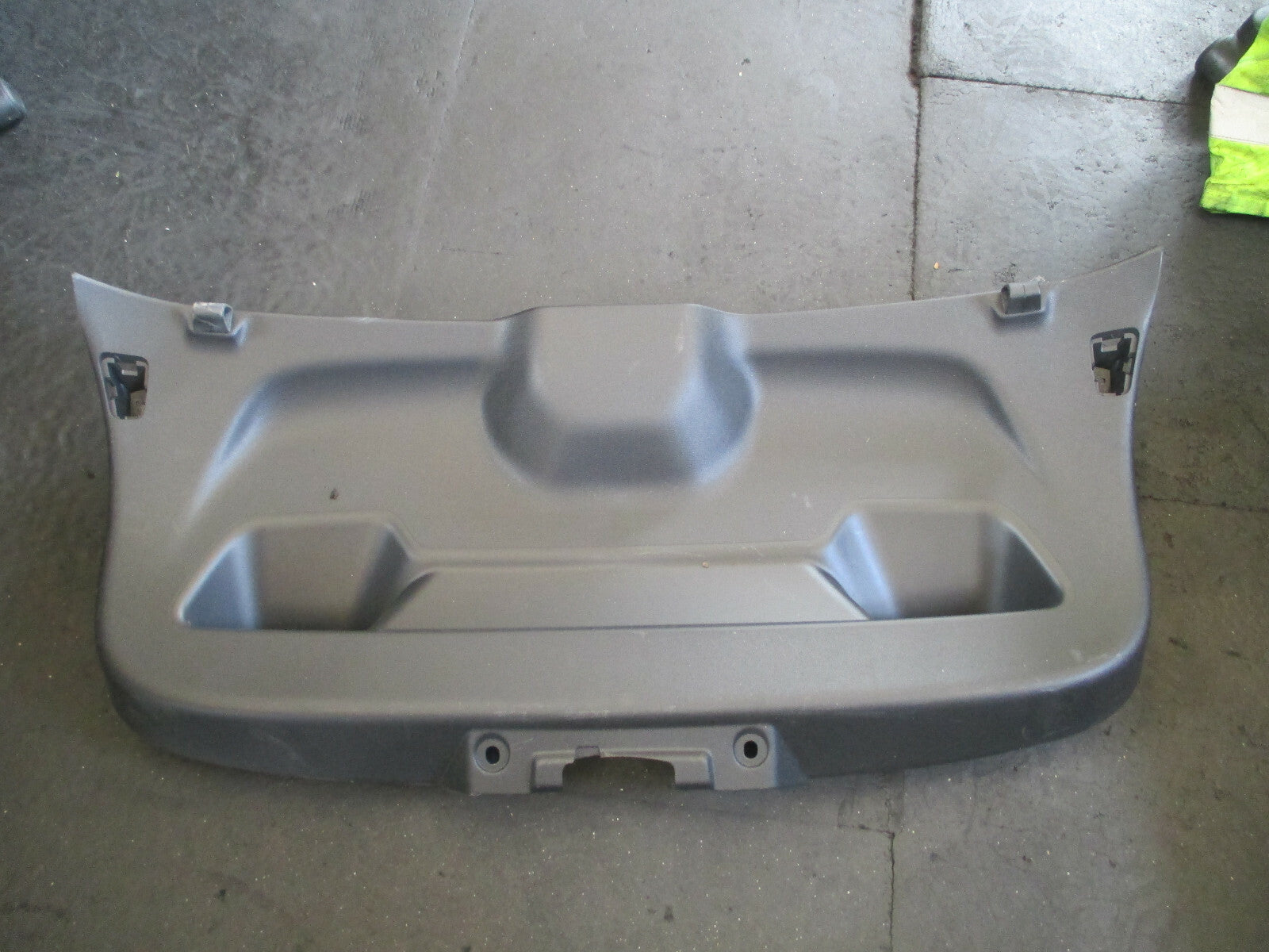 VAUXHALL CORSA F 2020 REAR LOWER TAILGATE BOOTLID BACK DOOR TRIM 98232025ZD