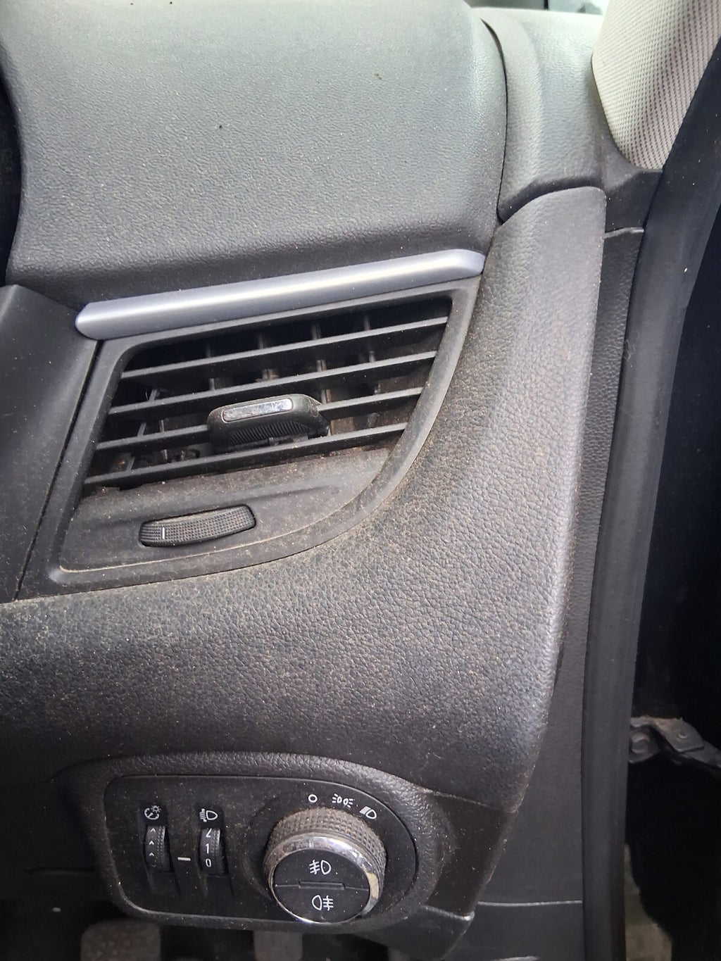 2014 VAUXHALL ZAFIRA TOURER C MK3 OSF DRIVER SIDE FRONT RIGHT AIRVENT