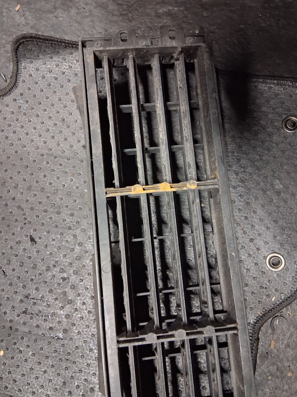 2020 NISSAN QASHQAI J11 MK2 RADIATOR AIR GUIDE DUCT CHANNEL GRILL