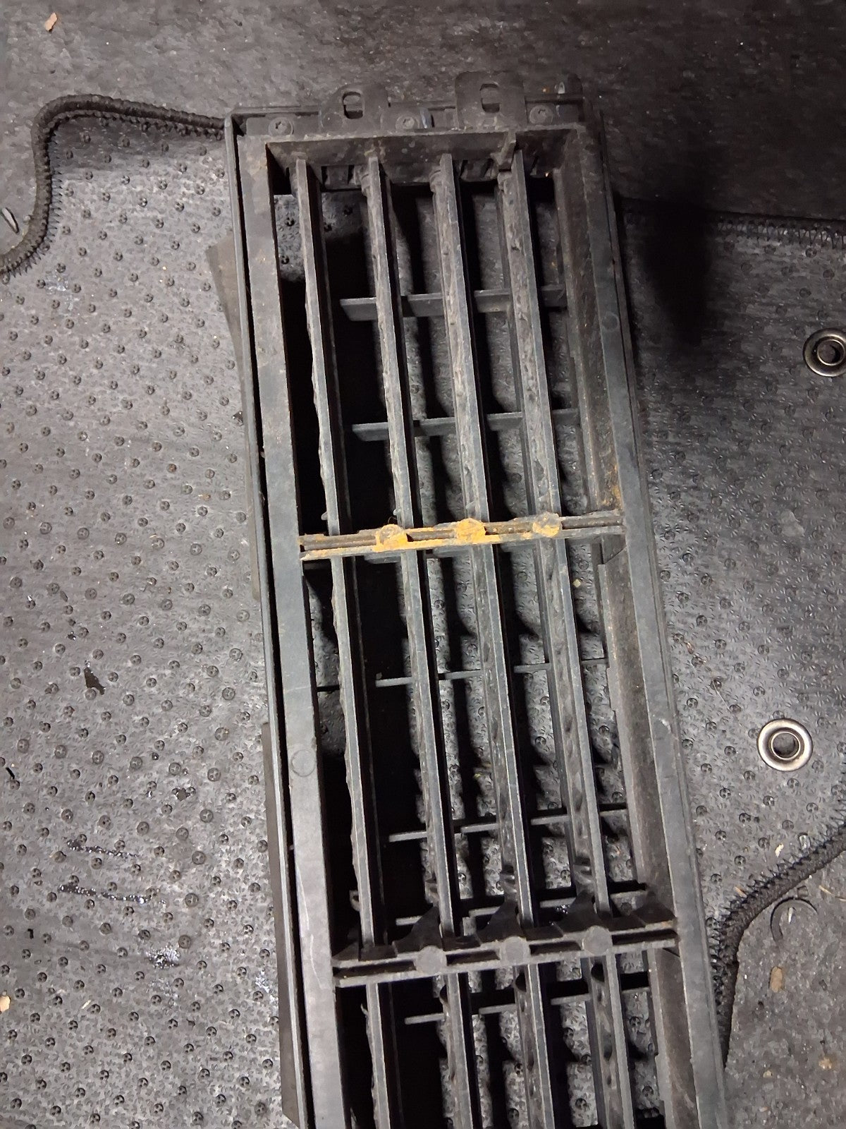 2020 NISSAN QASHQAI J11 MK2 RADIATOR AIR GUIDE DUCT CHANNEL GRILL