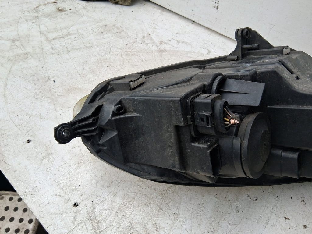 2007 VW VOLKSWAGEN GOLF MK5 NSF PASSENGER SIDE FRONT LEFT HEADLIGHT 1K6941005Q
