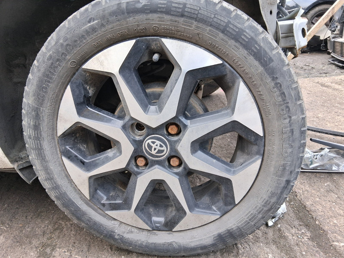 2020 TOYOTA AYGO MK2 15 INCH 4 x ALLOY WHEEL SET WITH TYRE 165/60R15