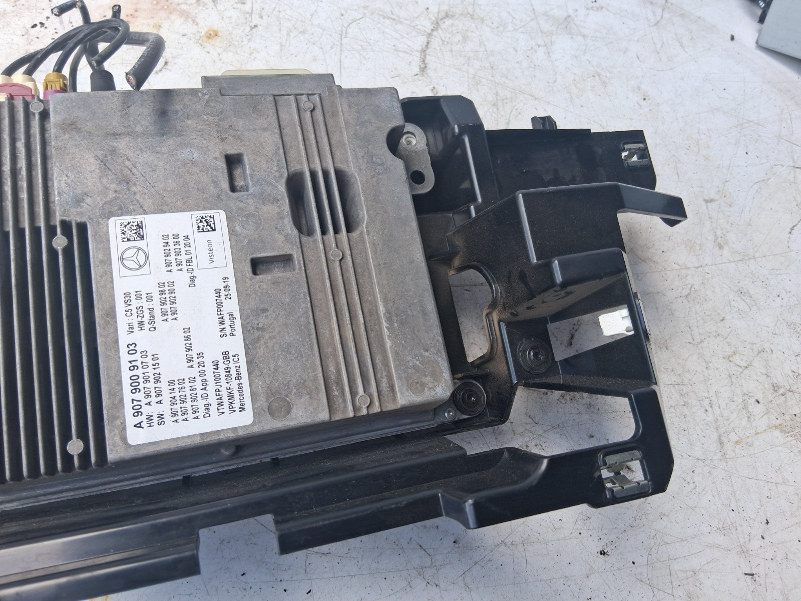 MERCEDES BENZ SPRINTER W907 2020 SAT NAV HEAD UNIT A9079009103