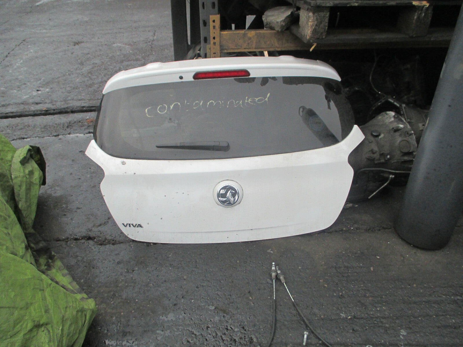 VAUXHALL VIVA 2018 REAR HATCHBACK TAILGATE BOOTLID COMPLETE WHITE