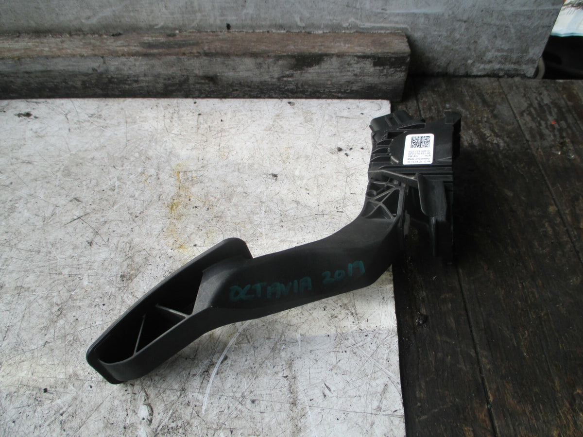 SKODA OCTAVIA 2019 MK3 1.5 PETROL ACCELERATOR PEDAL 5Q2723503D