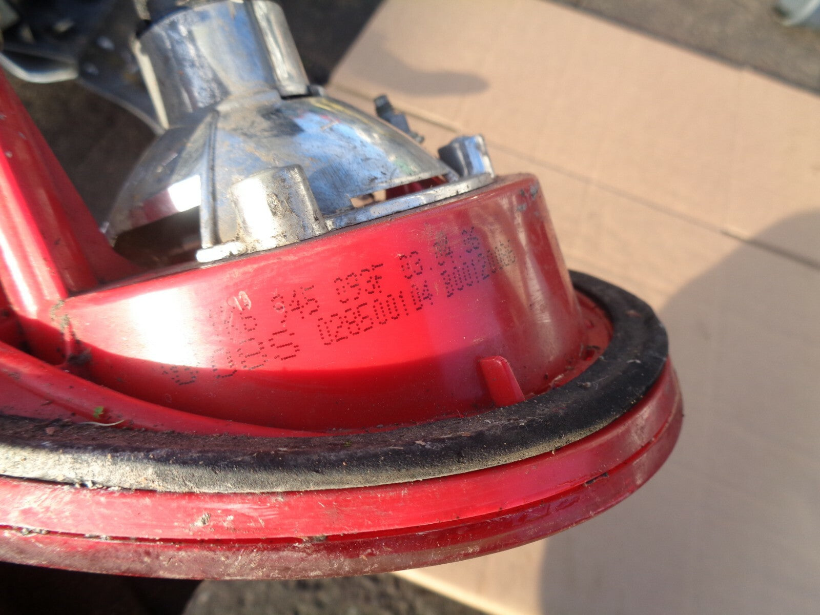 VW VOLKSWAGEN GOLF MK5 1.9 TDI REAR PASSENGER SIDE BOOT TRUNK TAIL LIGHT 945093F