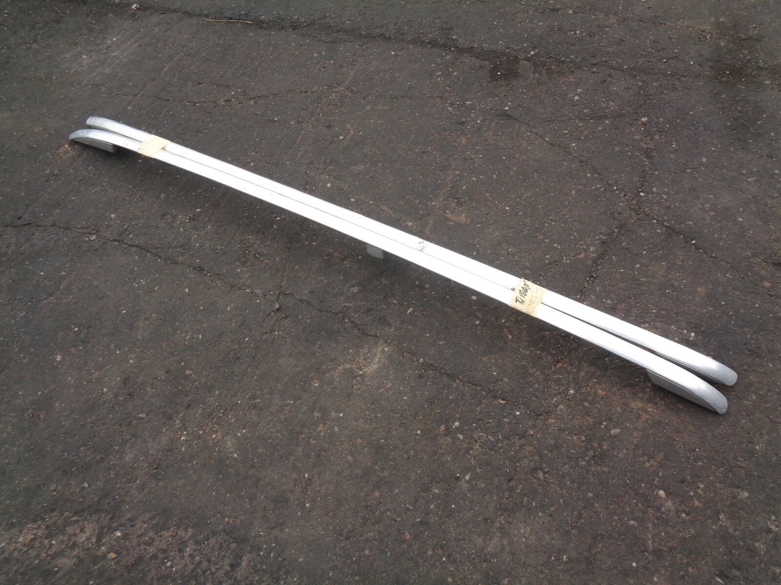 VW VOLKSWAGEN TOURAN MK1 2010 CHROME ROOF RAILS RACK BAR 1T0860033