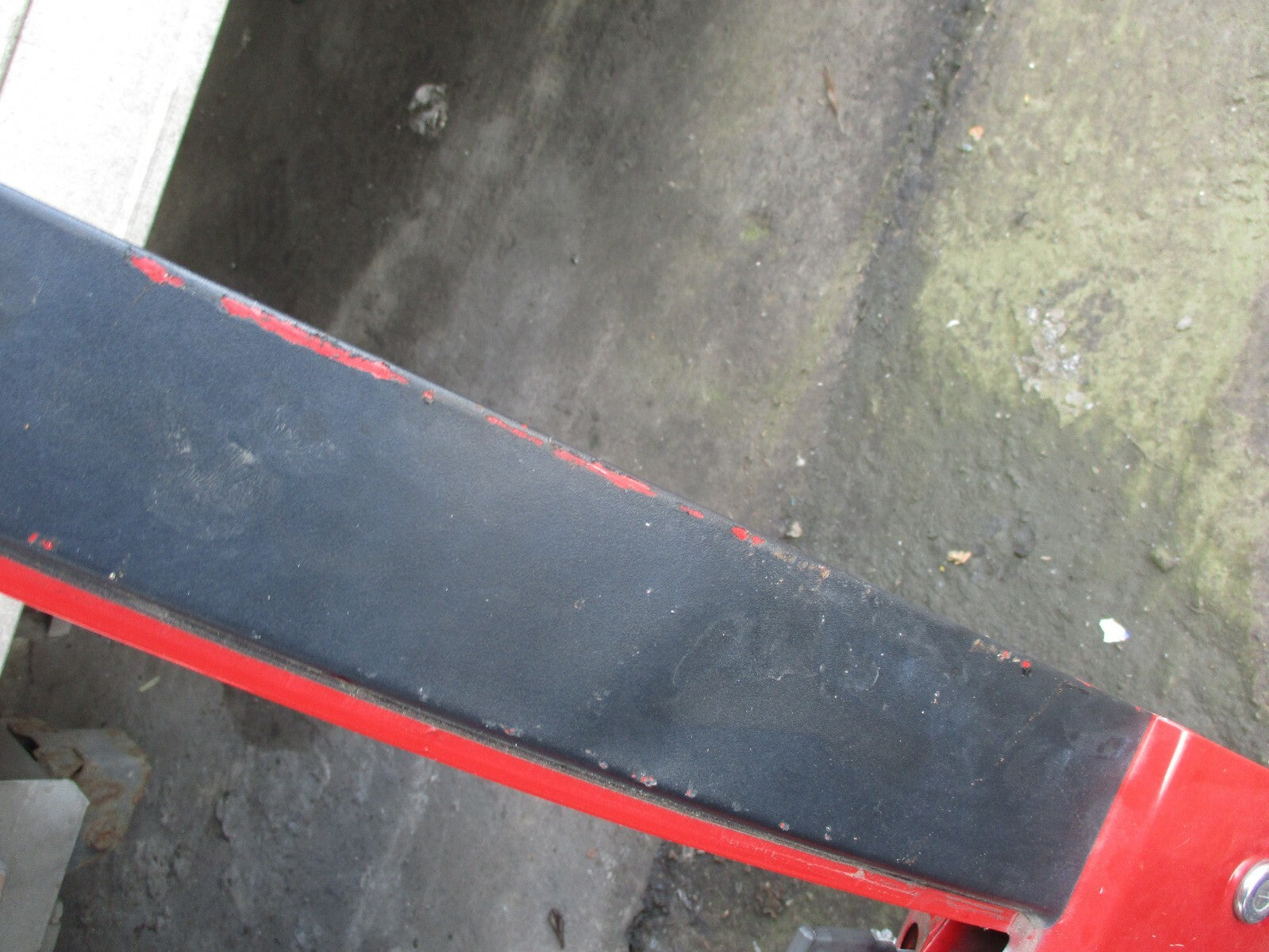 VAUXHALL ASTRA F NSF PASSENGER SIDE FRONT DOOR RED