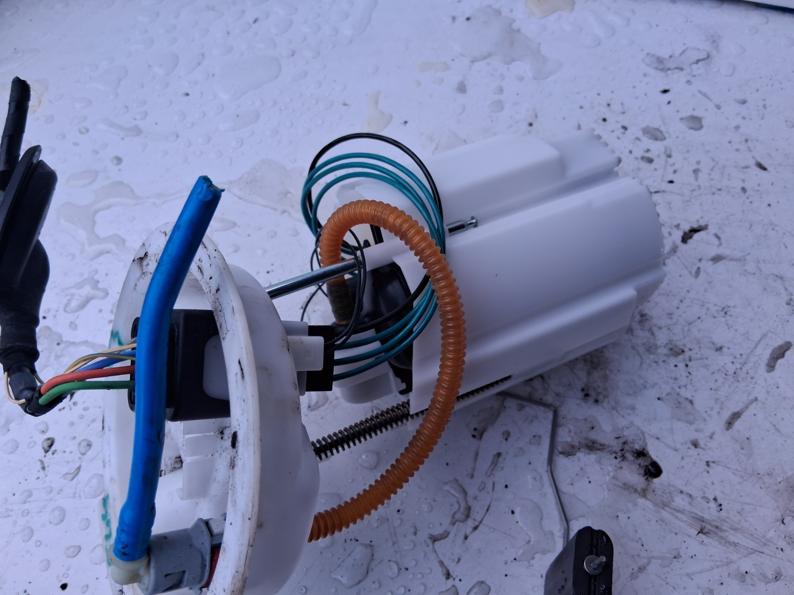 2024 BMW 2 SERIES F44 COUPE IN TANK FUEL PUMP SENDER UNIT 7300472