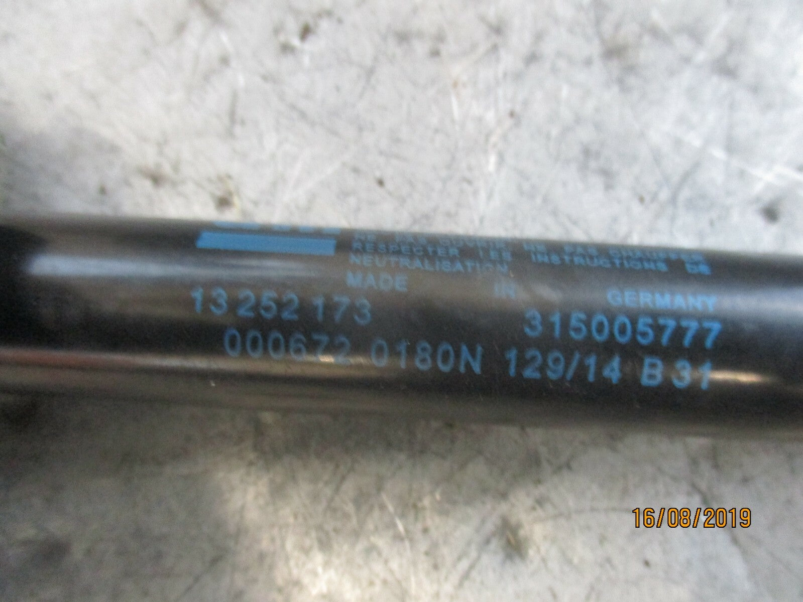 VAUXHALL INSIGNIA A MK1 FRONT BONNET STRUT STAY 13252173
