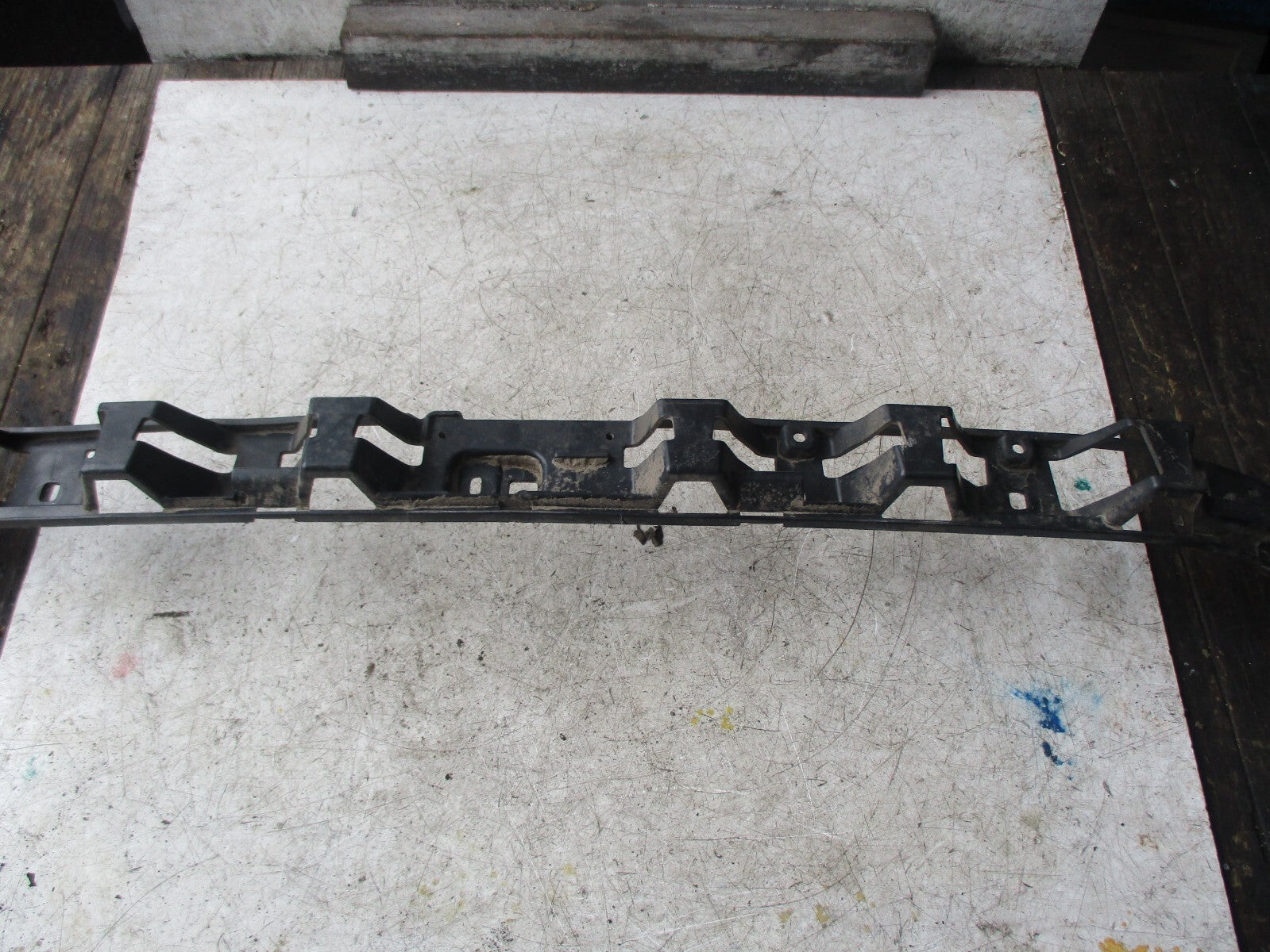 JAGUAR XE 2017 REAR BUMPER CENTRE BRACKET GX7317E855AD