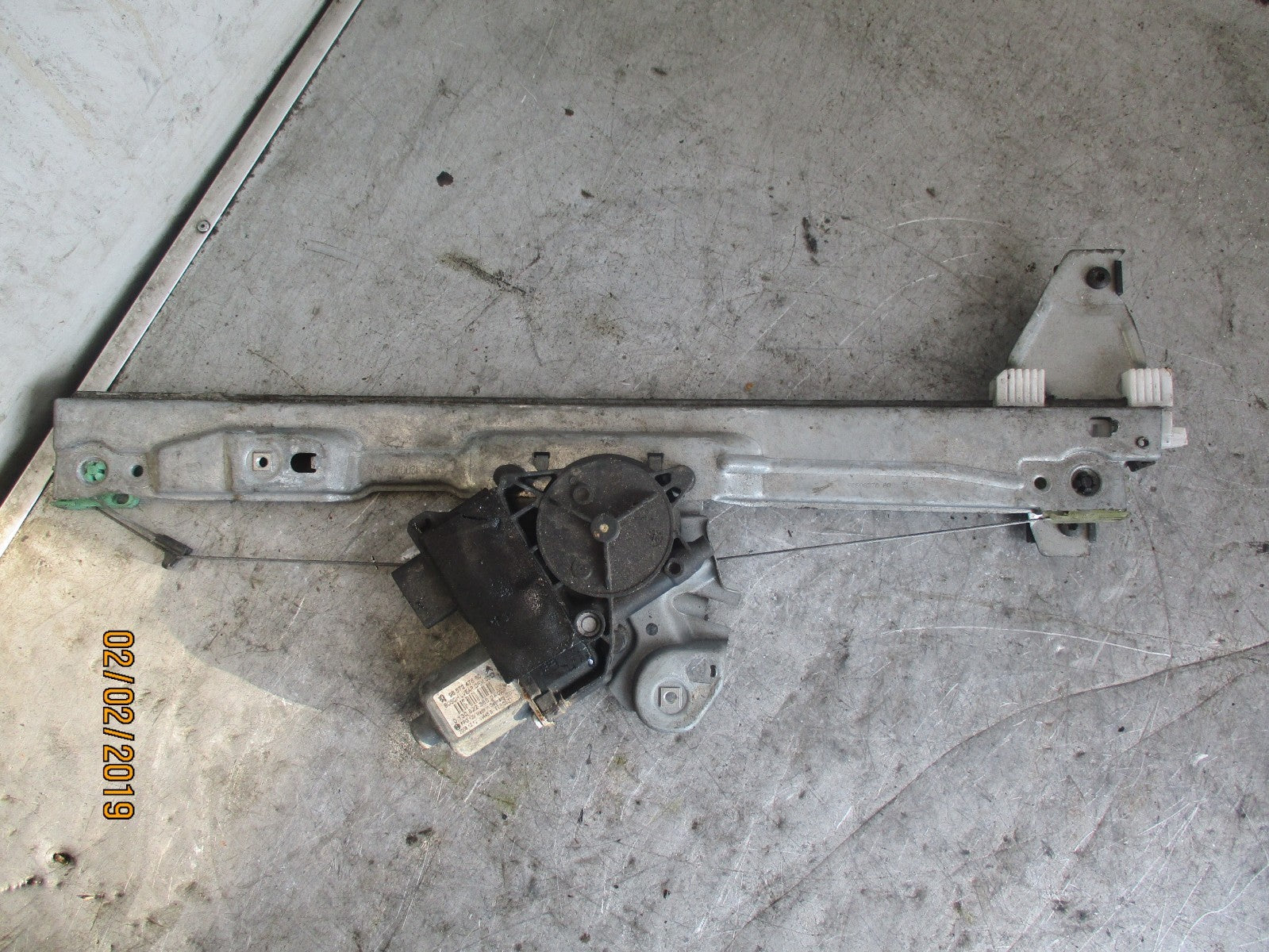 PEUGEOT 308 2008 NSF PASSENGER SIDE FRONT REGULATOR 9657247680