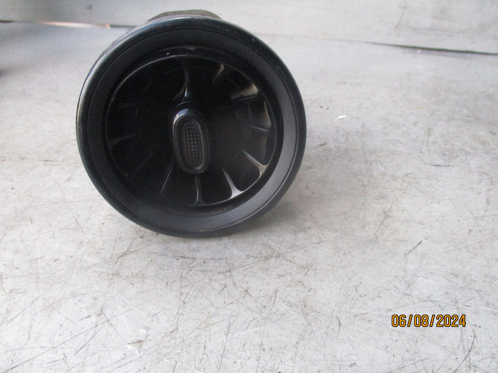 2020 MERCEDES BENZ SPRINTER W907 FRONT DASHBOARD AIR VENT A9108303401