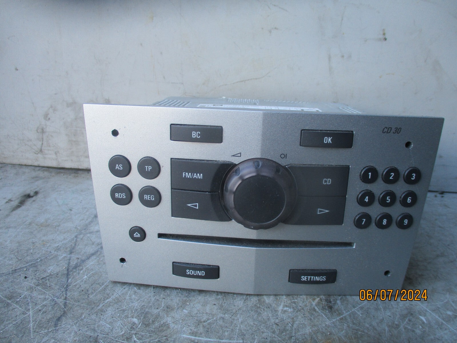 VAUXHALL CORSA D 2011 RADIO CD PLAYER STEREO HEAD UNIT 13357119