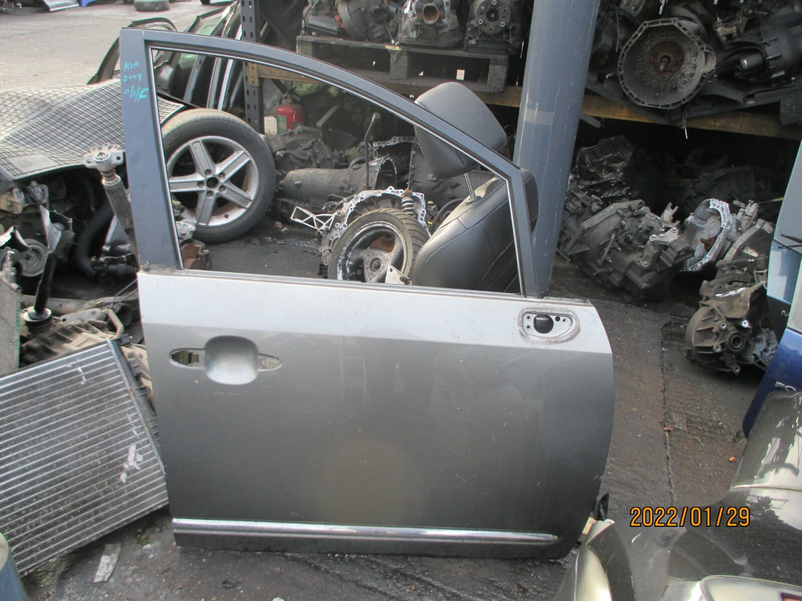 KIA CARENS MK2 2009 OSF DRIVER SIDE FRONT BARE DOOR SILVER