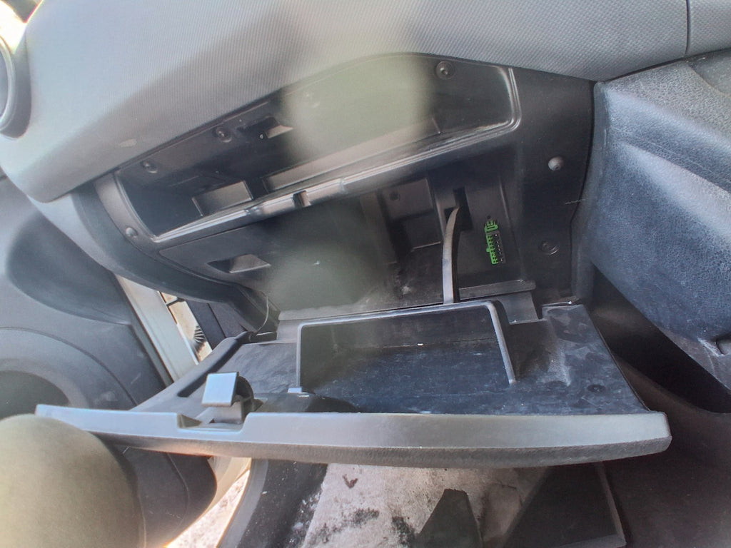 2015 PEUGEOT PARTNER MK2 NS PASSENGER SIDE STORAGE COMPARTMENT GLOVEBOX