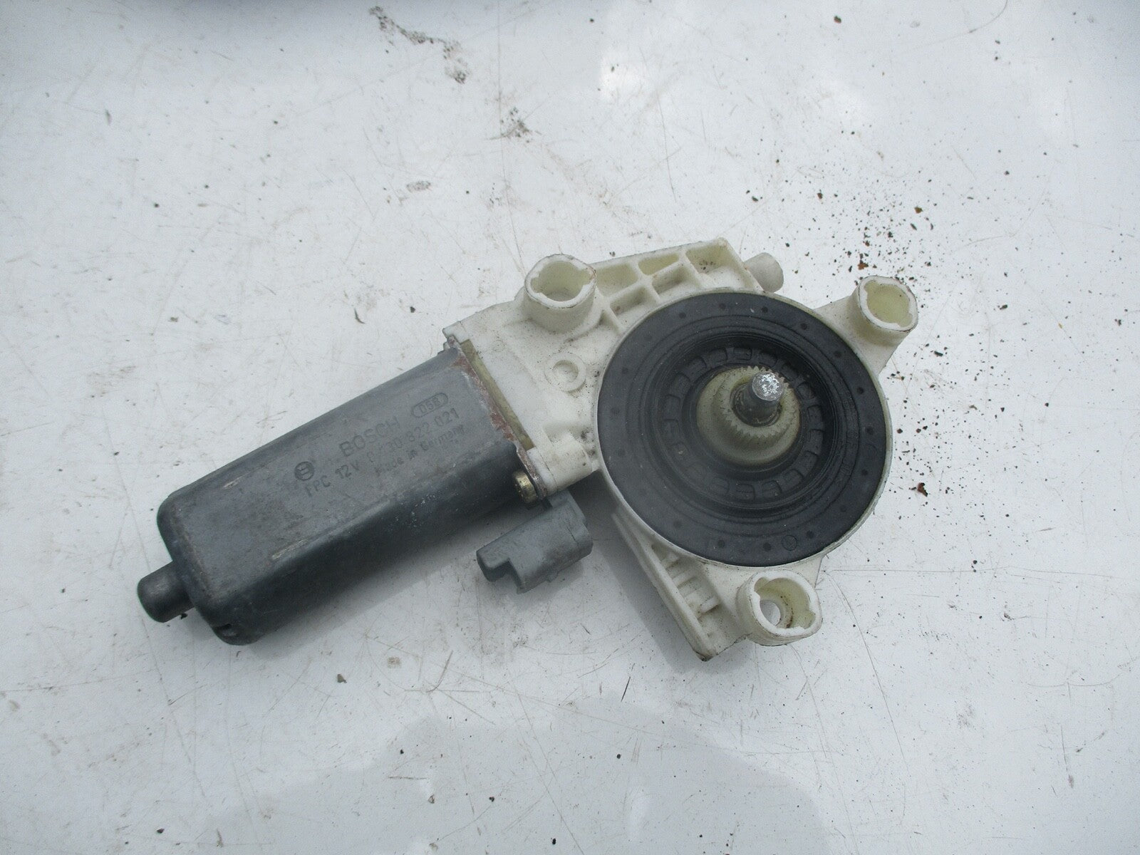 PEUGEOT 307 2002 5 DOOR OSF DRIVER SIDE FRONT WINDOW REGULATOR MOTOR 9634457280