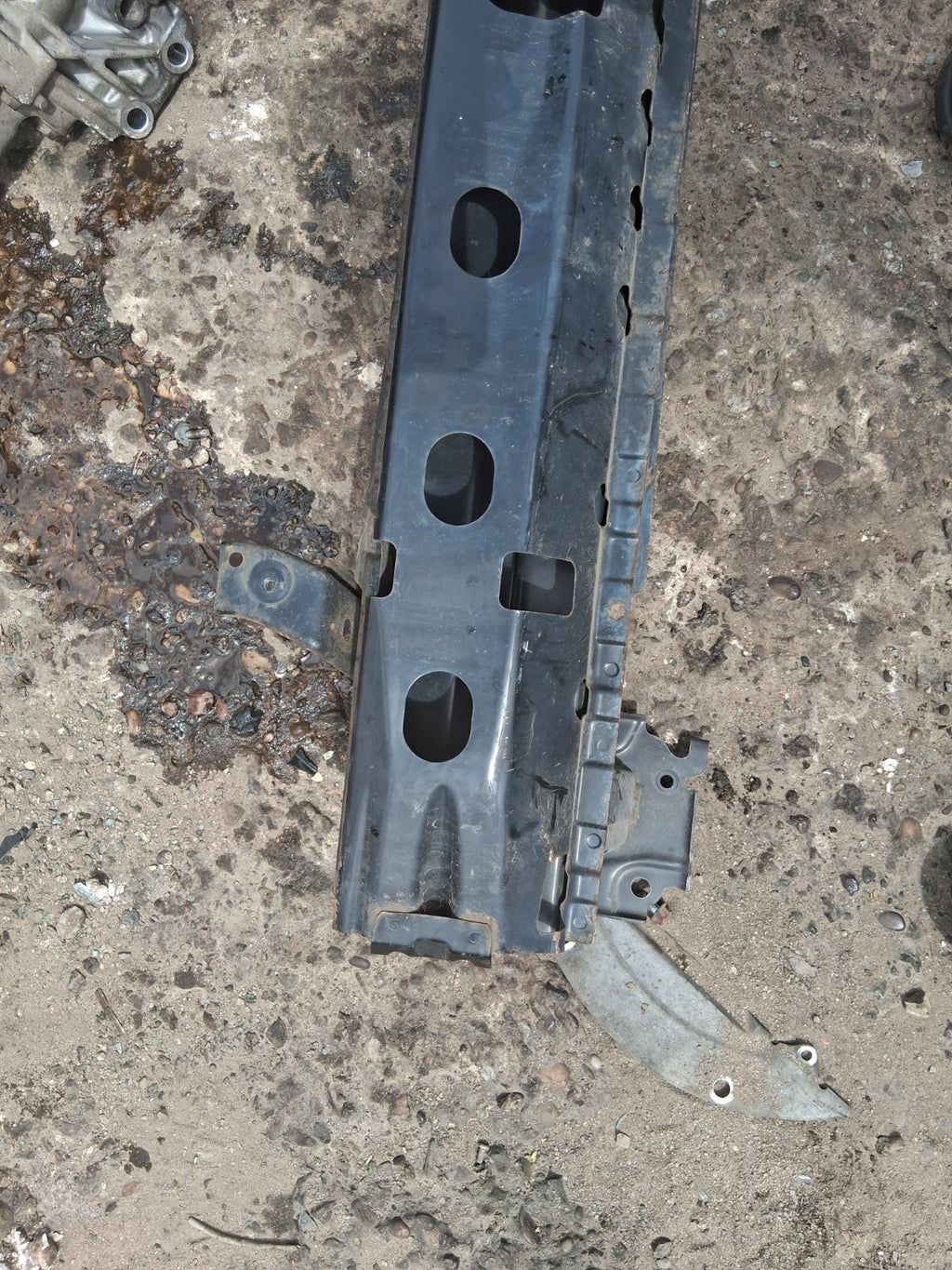 2018 MITSUBISHI OUTLANDER MK3 FRONT BUMPER CRASH BAR REINFORCEMENT BAR