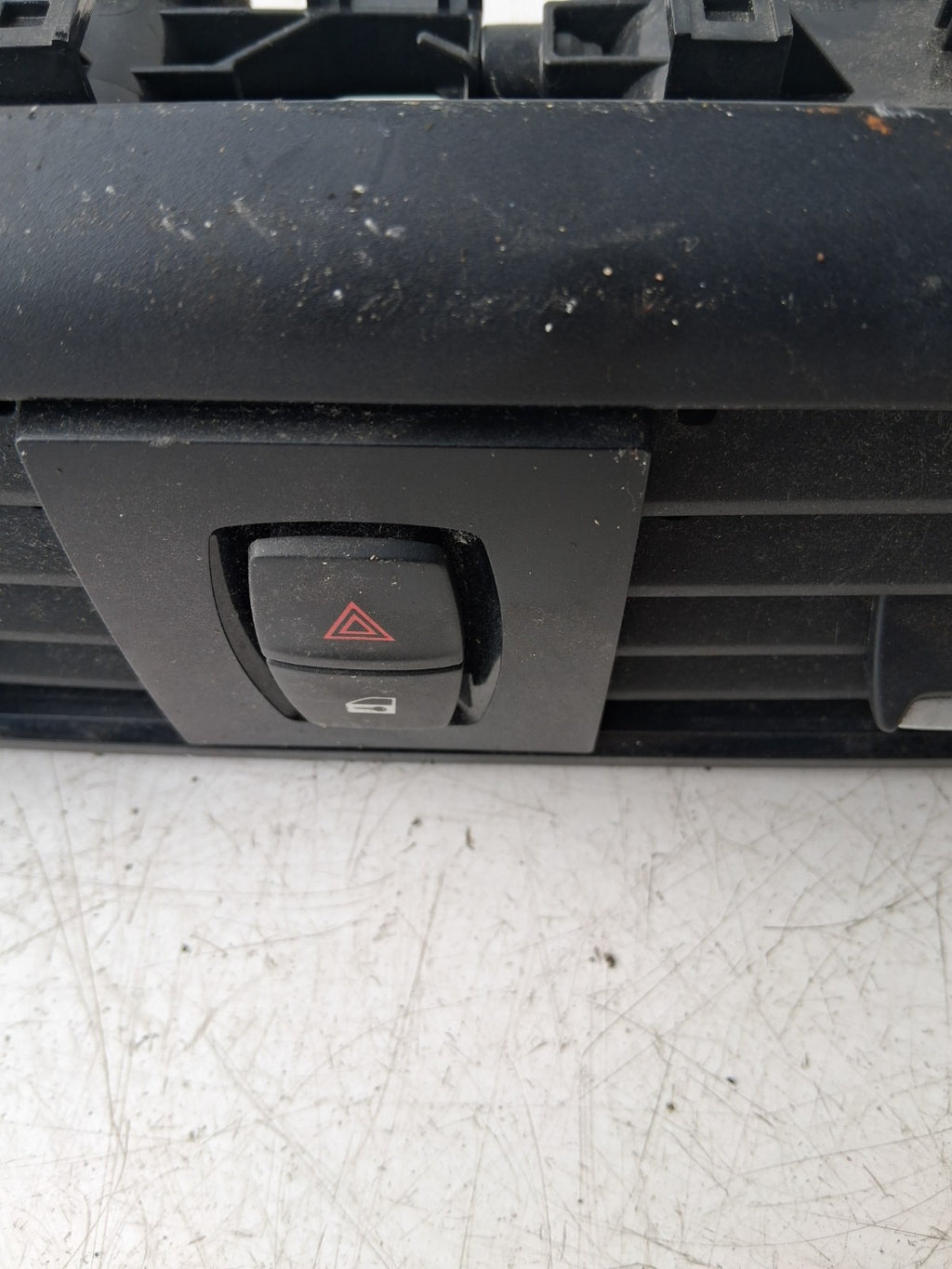 BMW 1 SERIES F20 2015 CENTRE CONSOLE DASHBOARD TRIM WITH AIR VENT 507891