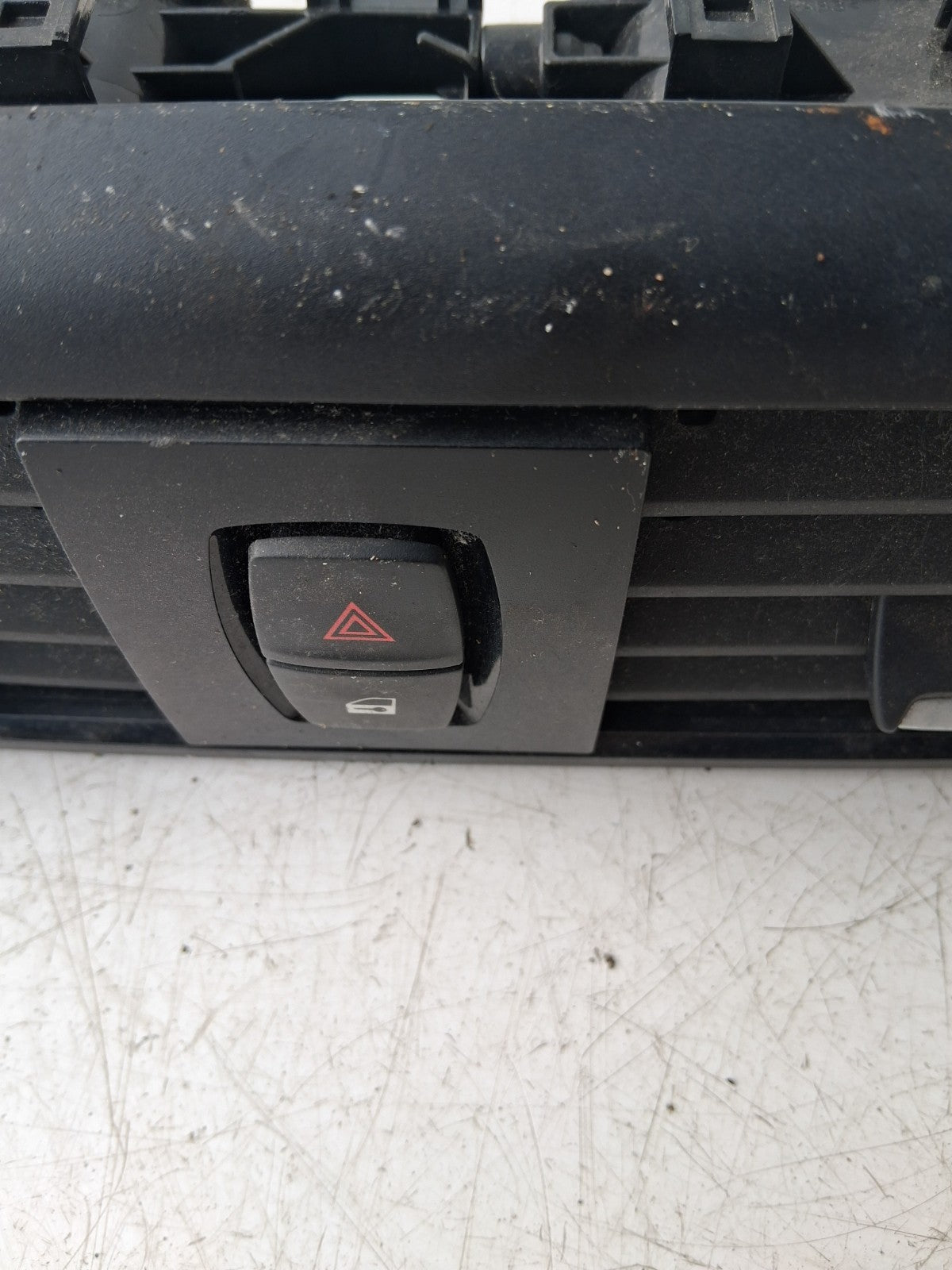 BMW 1 SERIES F20 2015 CENTRE CONSOLE DASHBOARD TRIM WITH AIR VENT 507891