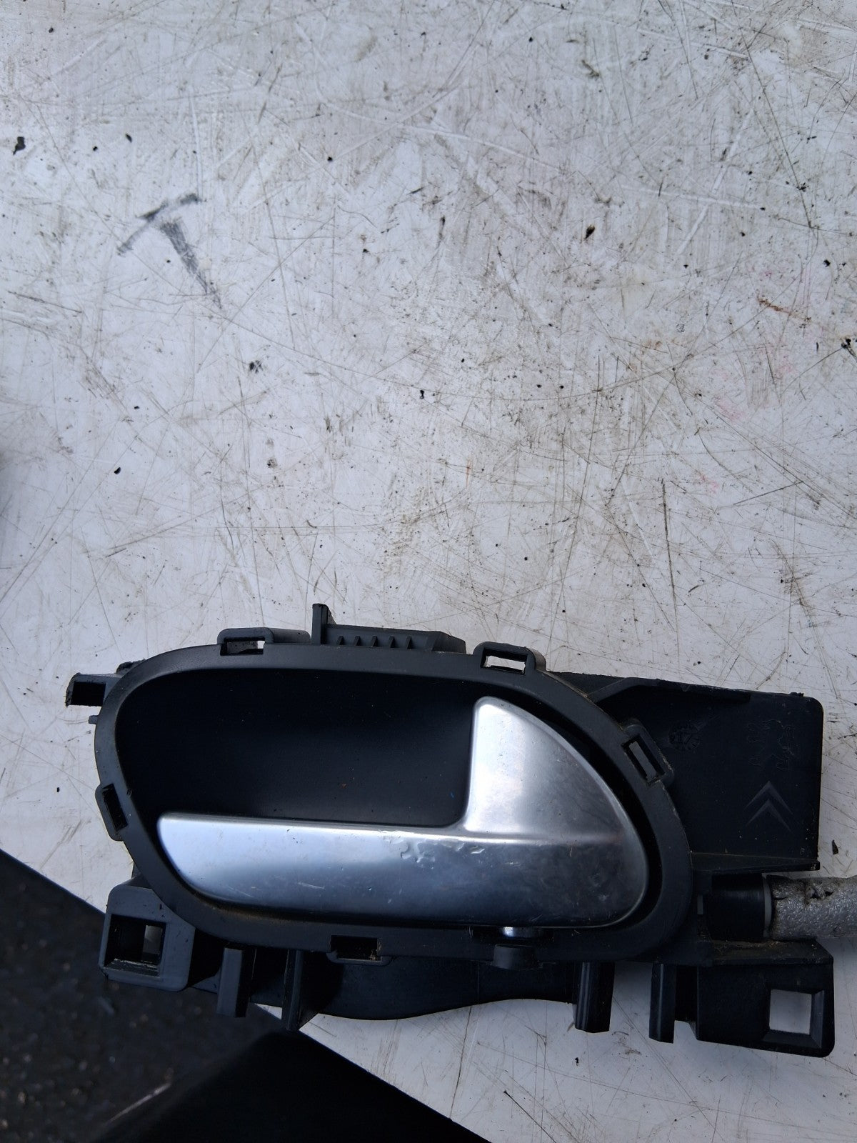 2017 PEUGEOT 208 EXTERIOR DOOR HANDLE 303965