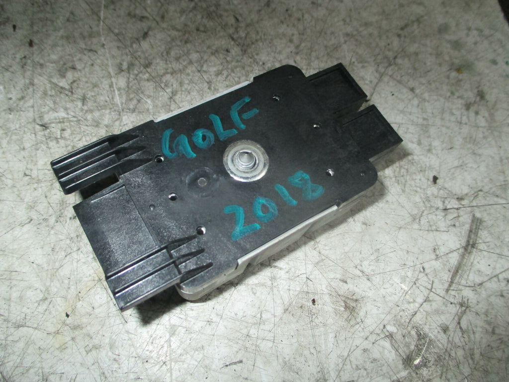 VW VOLKSWAGEN GOLF 2018 MK7 INTERFERENCE RADIO ANTENNA AMPLIFIER 5Q0035570