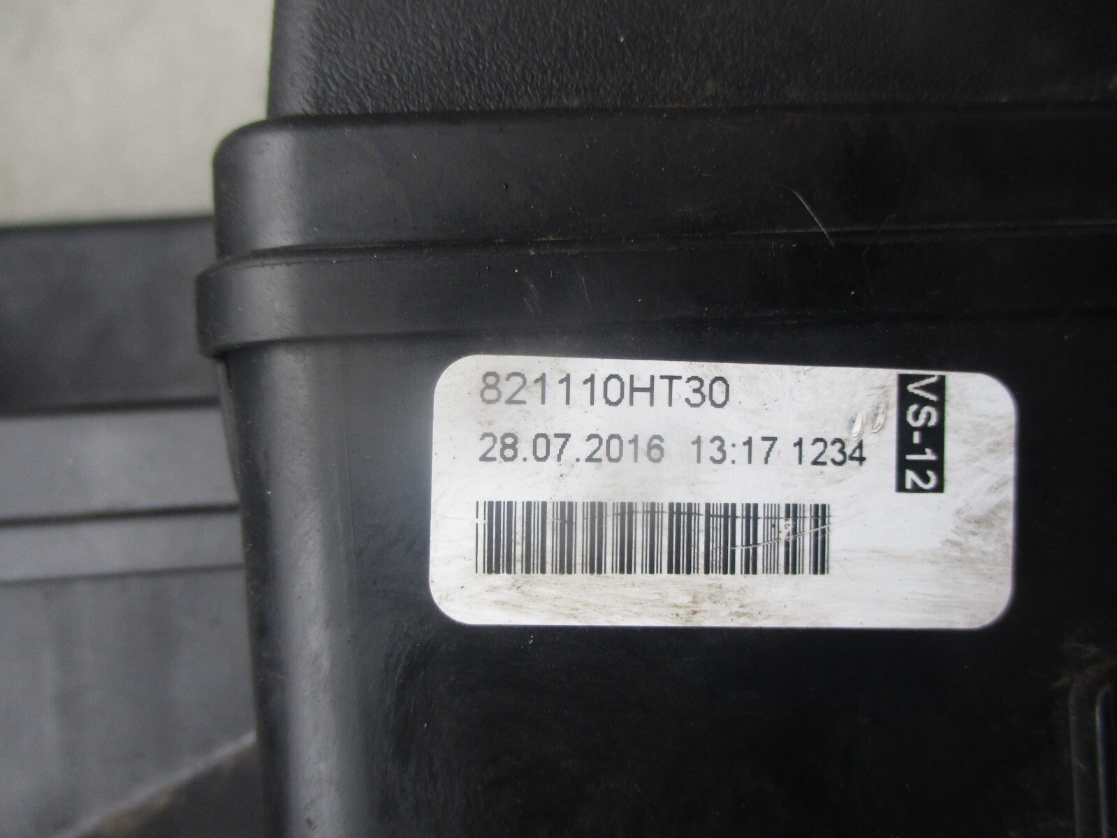 PEUGEOT 108 2016 1.0 PETROL FUSE & RELAY BOX 821110HT30