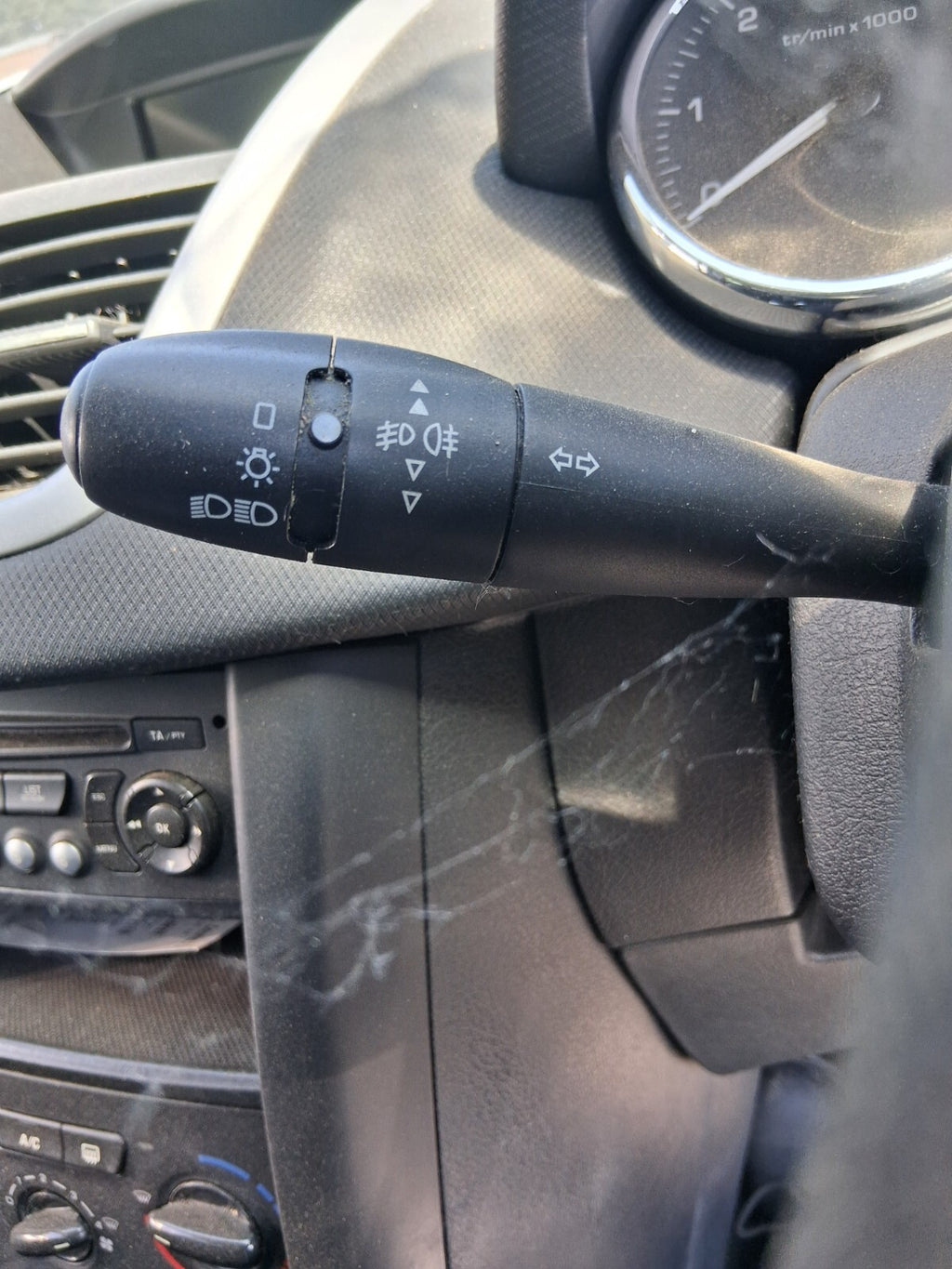 2009 PEUGEOT 207 INDICATOR WIPER STALK SWITCH WITH SQUIB