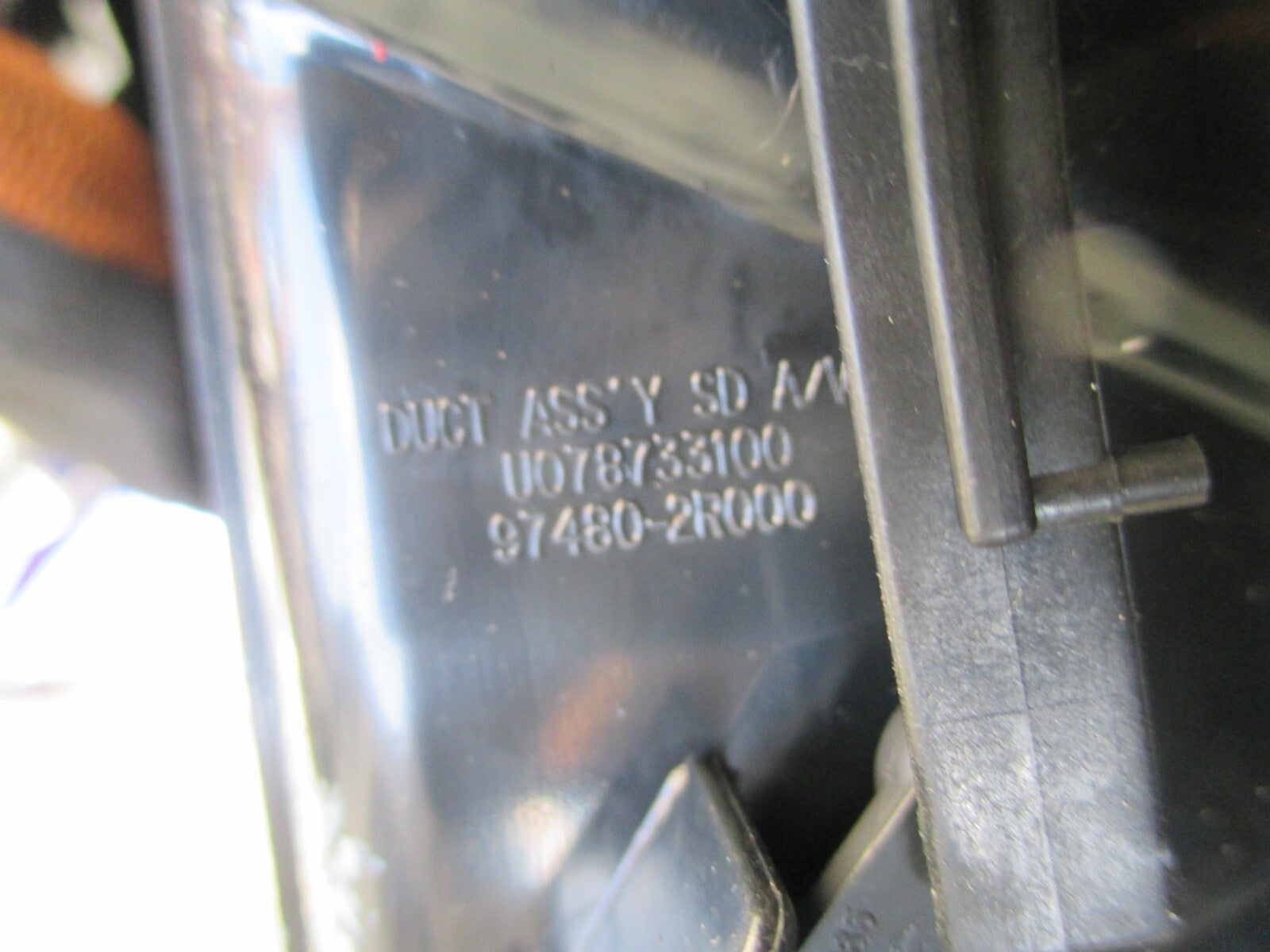 HYUNDAI I30 NSF PASSENGER SIDE FRONT AIR VENT 974802R000