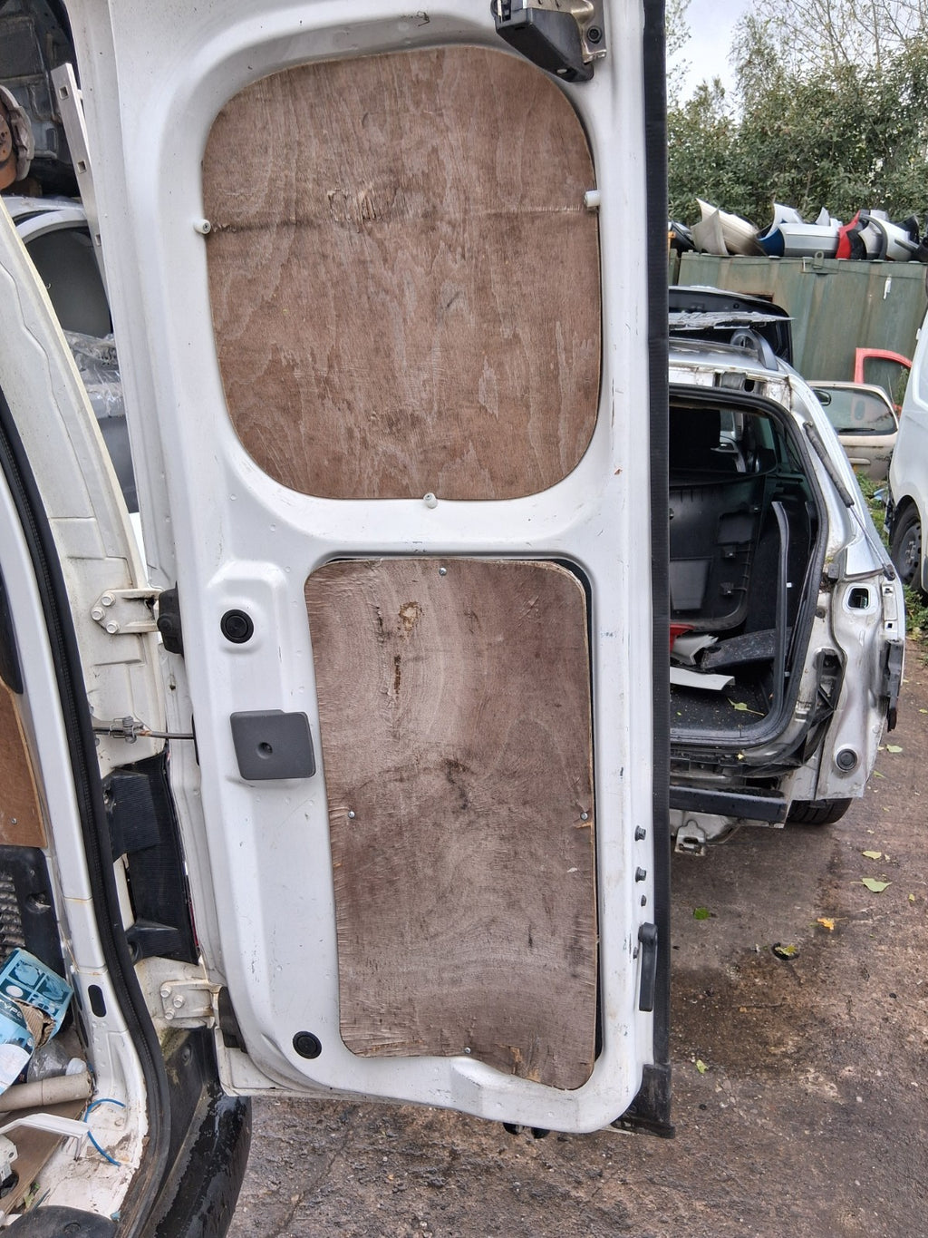 2018 NISSAN NV200 OSR DRIVER SIDE REAR RIGHT COMPLETE DOOR WHITE