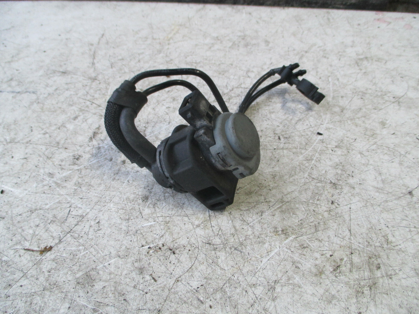 RENAULT SCENIC MK3 2012 2.0 DIESEL AIR INTAKE VACCUM SOLENOID VALAVE 8200575400