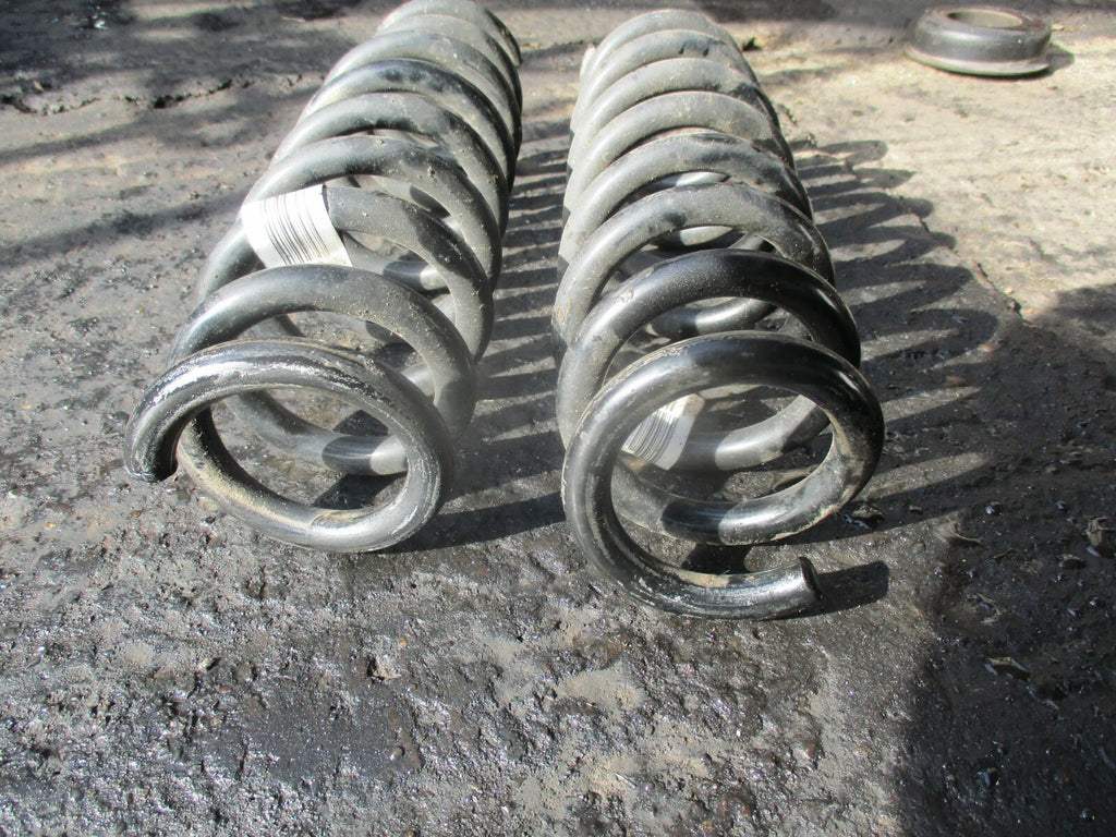 BMW 1 SERIES F20 F21 PAIR REAR SUSPENSION COIL SPRINGS