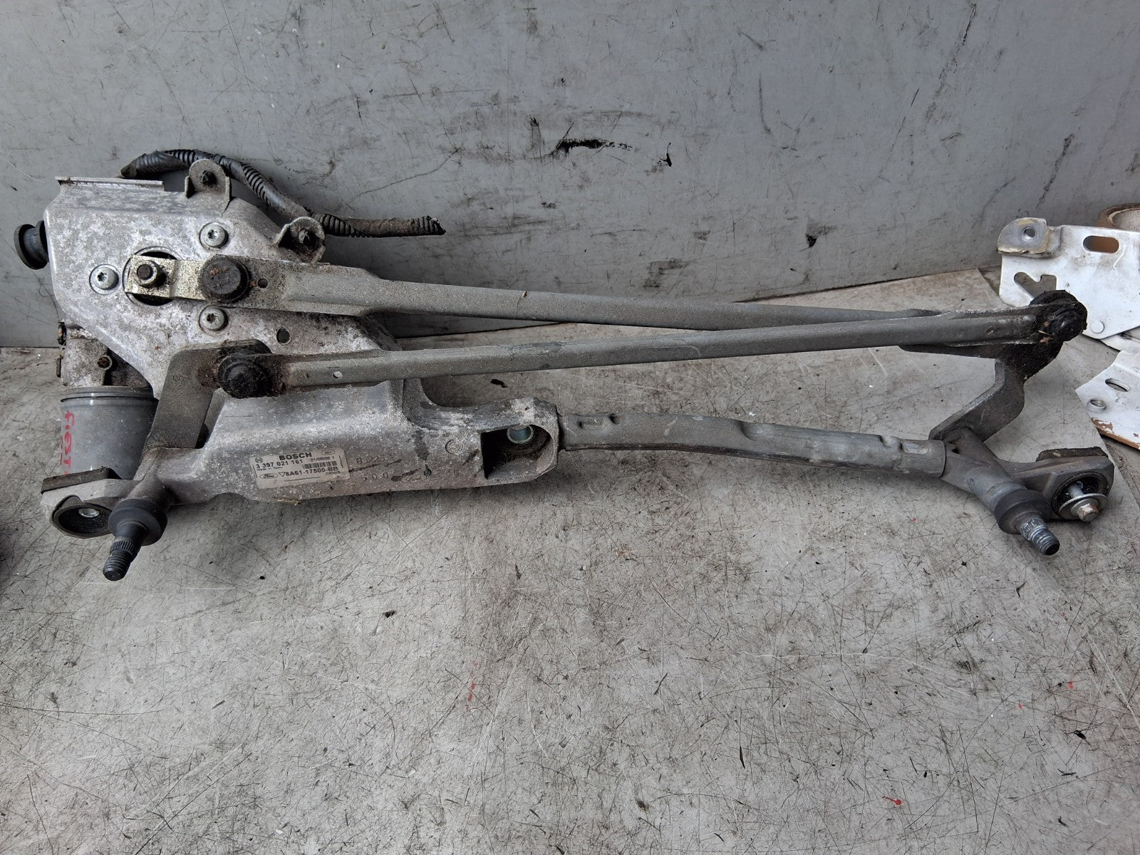 2009 FORD FIESTA MK7 FRONT WINDSCREEN WIPER MOTOR & LINKAGE 8A6117500BB