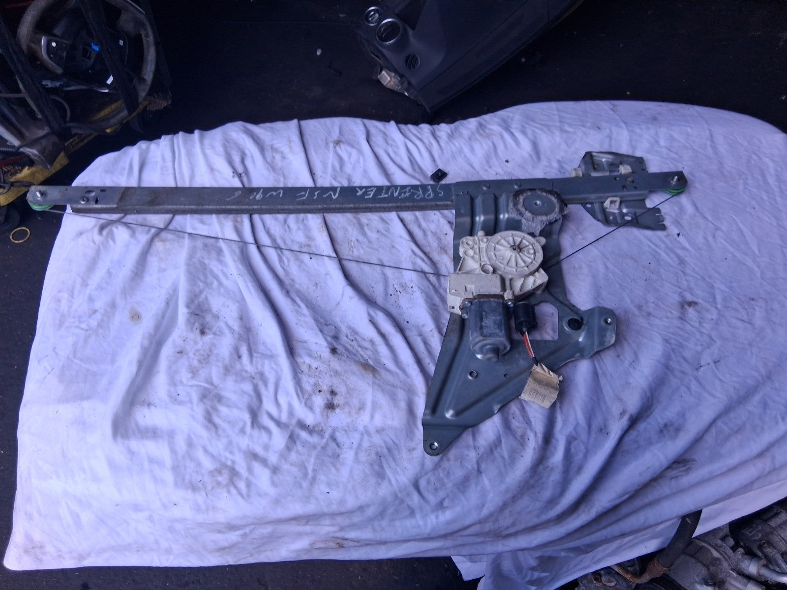 2012 MERCEDES SPRINTER W906 PASSENGER SIDE WINDOW MOTOR & REGULATOR
