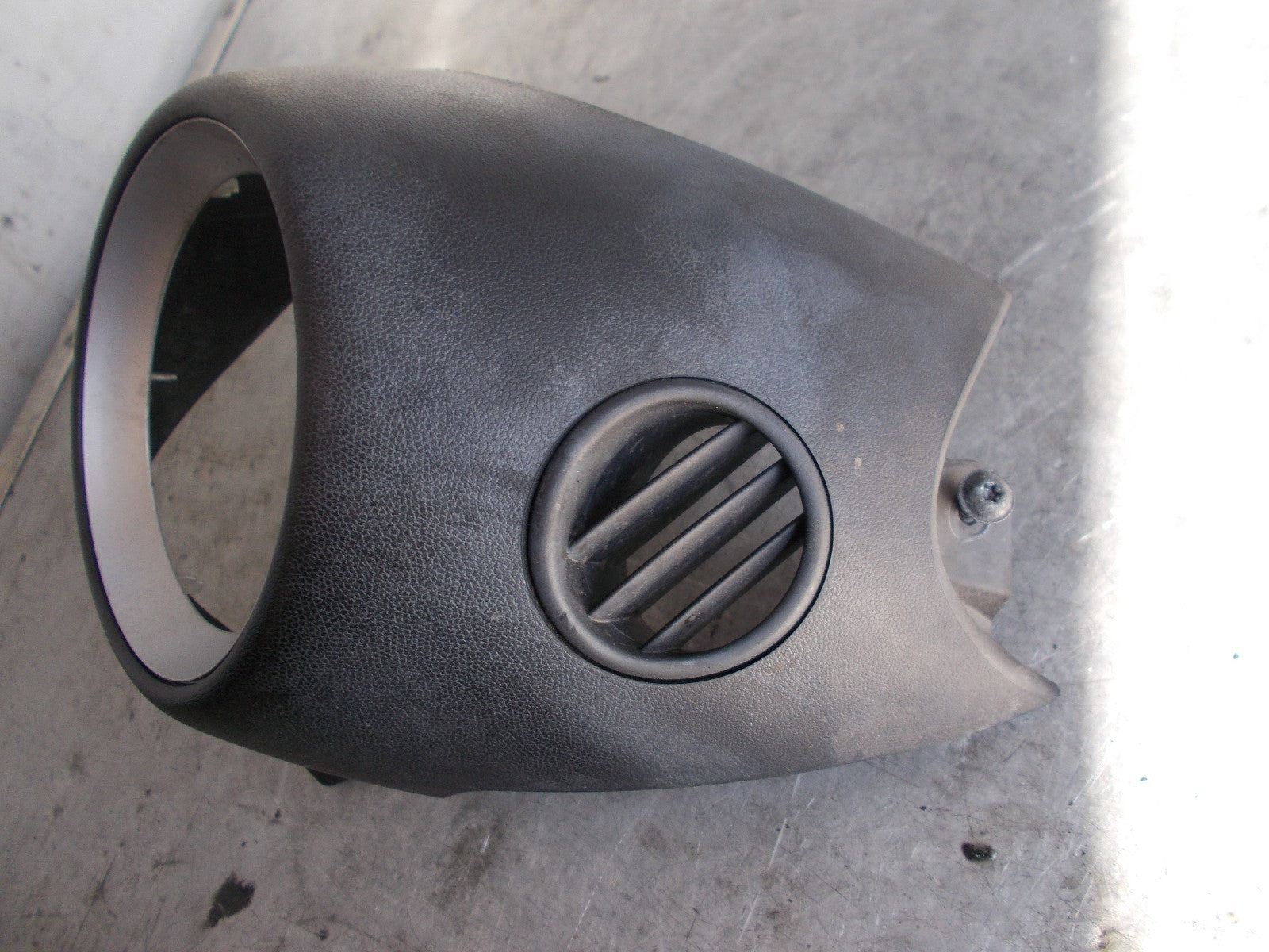 MINI COOPER ONE 2007 NSF/ PASSENGER FRONT SIDE AIR PANEL TRIM SILVER 24105309