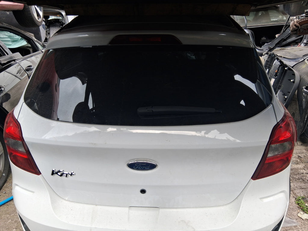 2018 FORD KA + PLUS HATCHBACK REAR BARE TAILGATE BOOTLID WHITE