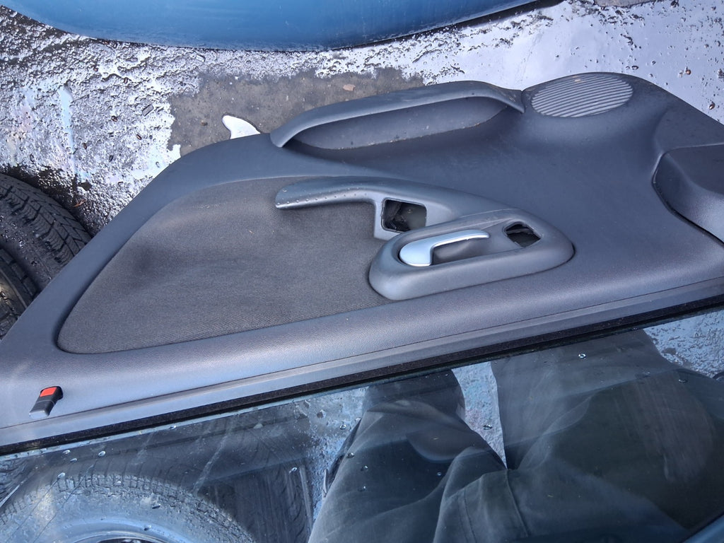 2006 VAUXHALL CORSA C OSF DRIVER SIDE FRONT RIGHT COMPLETE DOOR BLUE
