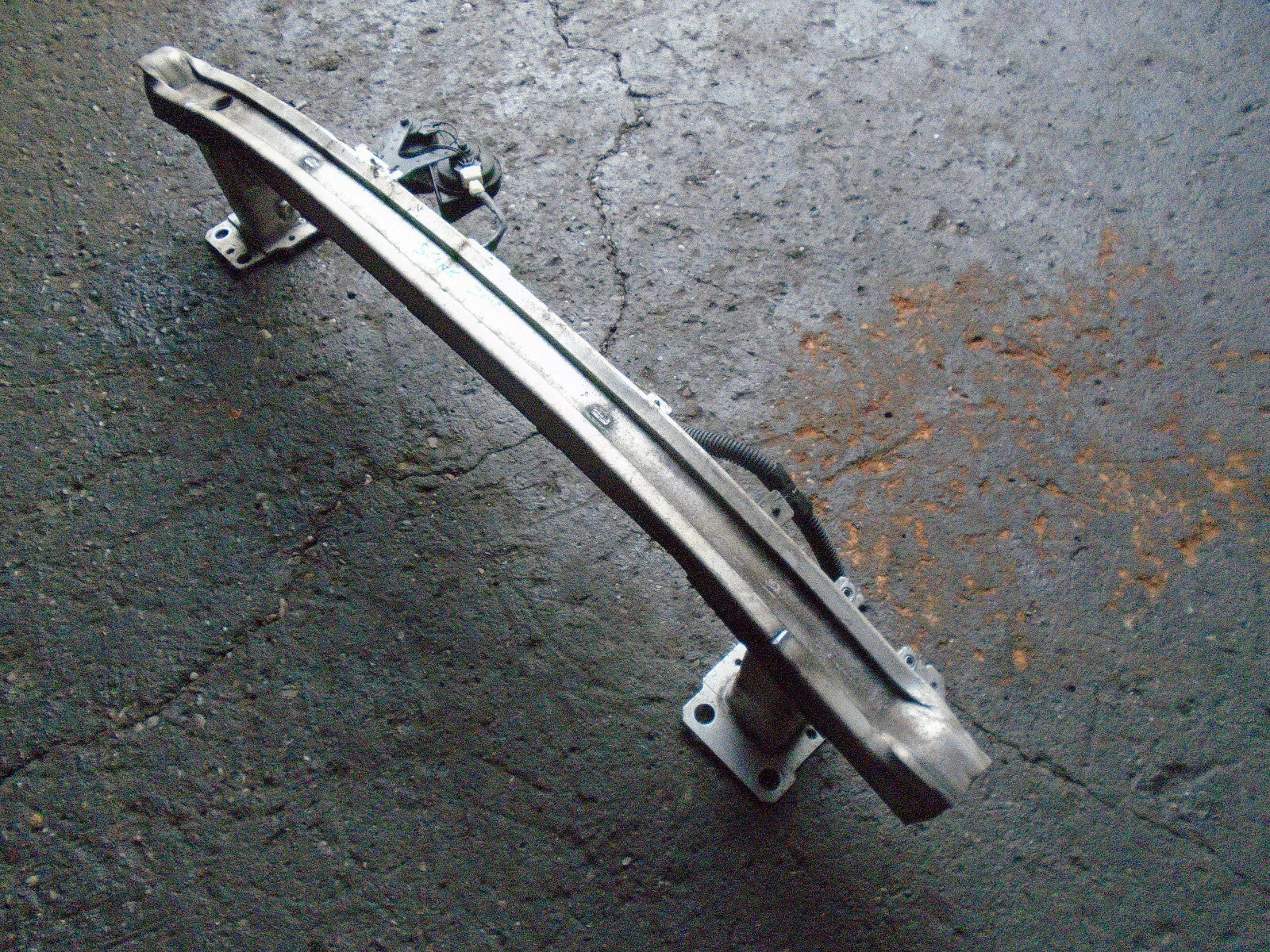 RENAULT SCENIC MK3 2012 FRONT BUMPER REINFORCEMENT CRASH SUPPORT CRASHBAR